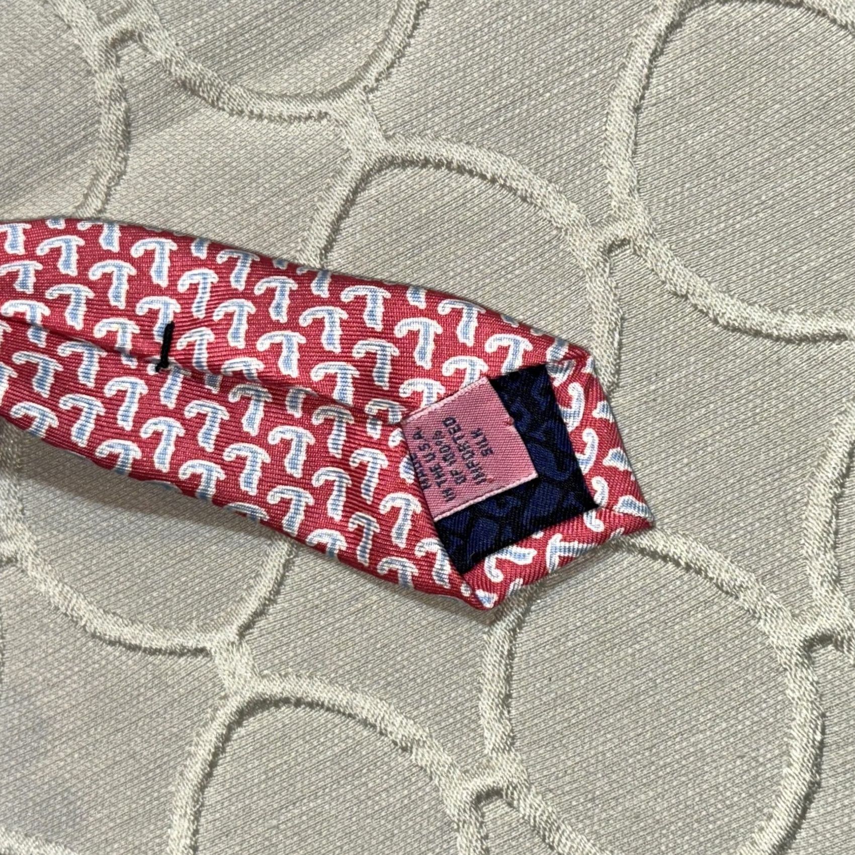 Vineyard Vines Vineyard Vines Tie Mens Cape Cod Red Silk Whale Geometric Preppy Nautical Cap Cod Martha’s Vineyard One Size Mens Size ONE SIZE - 4 Thumbnail
