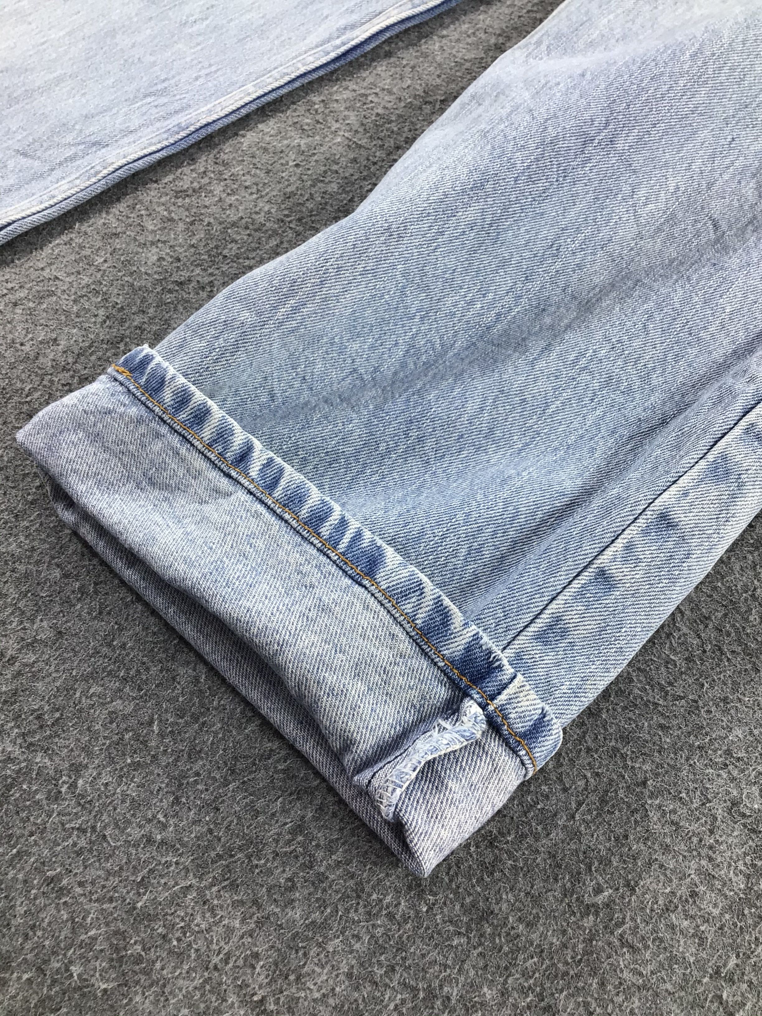 Levi's Vintage Levis 550 Jeans Medium Wash Denim KJ190 Size US 34 / EU 50 - 6 Thumbnail