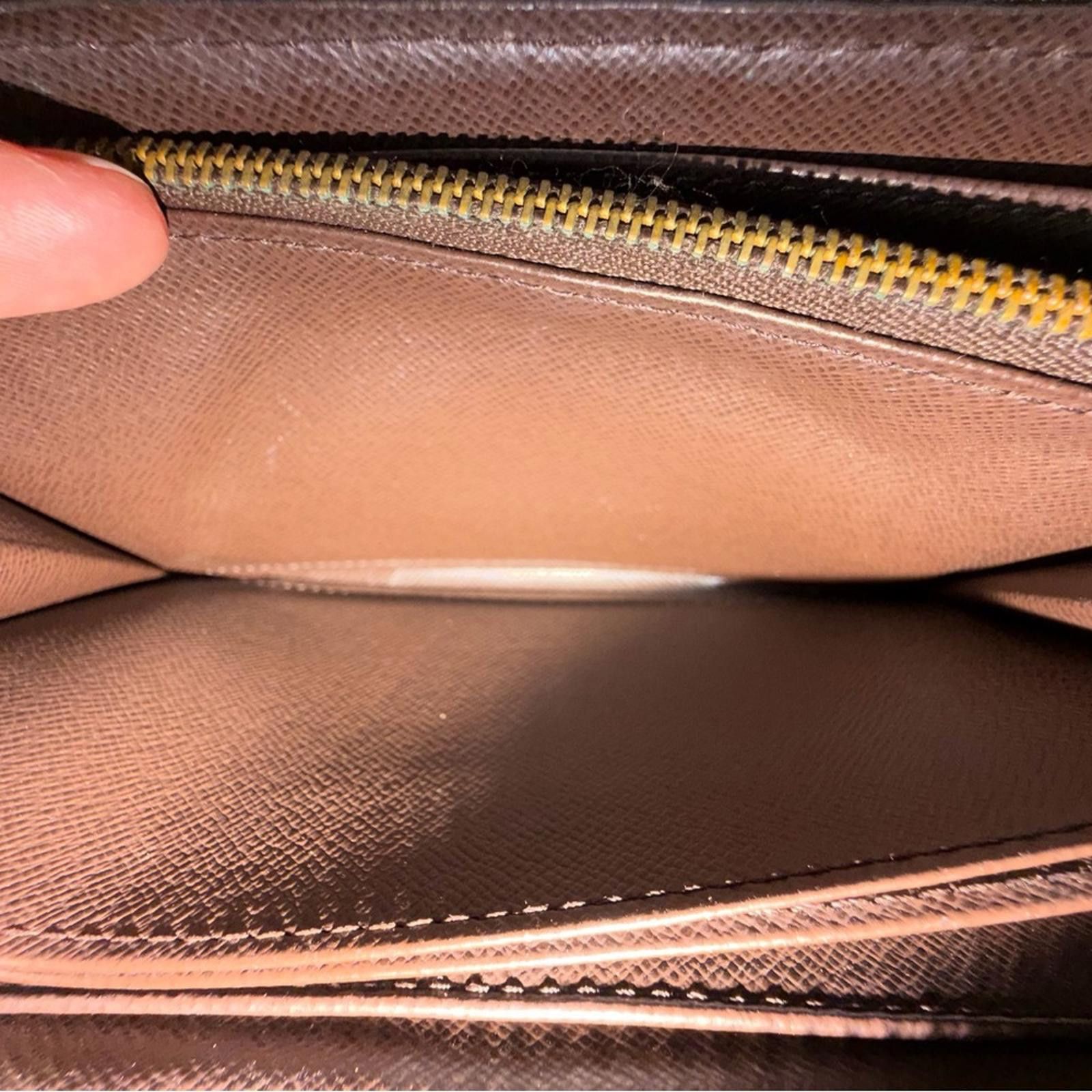 Louis Vuitton Louis Vuitton Monogram Denim Zippy Wallet in Brown and Tan Size ONE SIZE - 9 Thumbnail