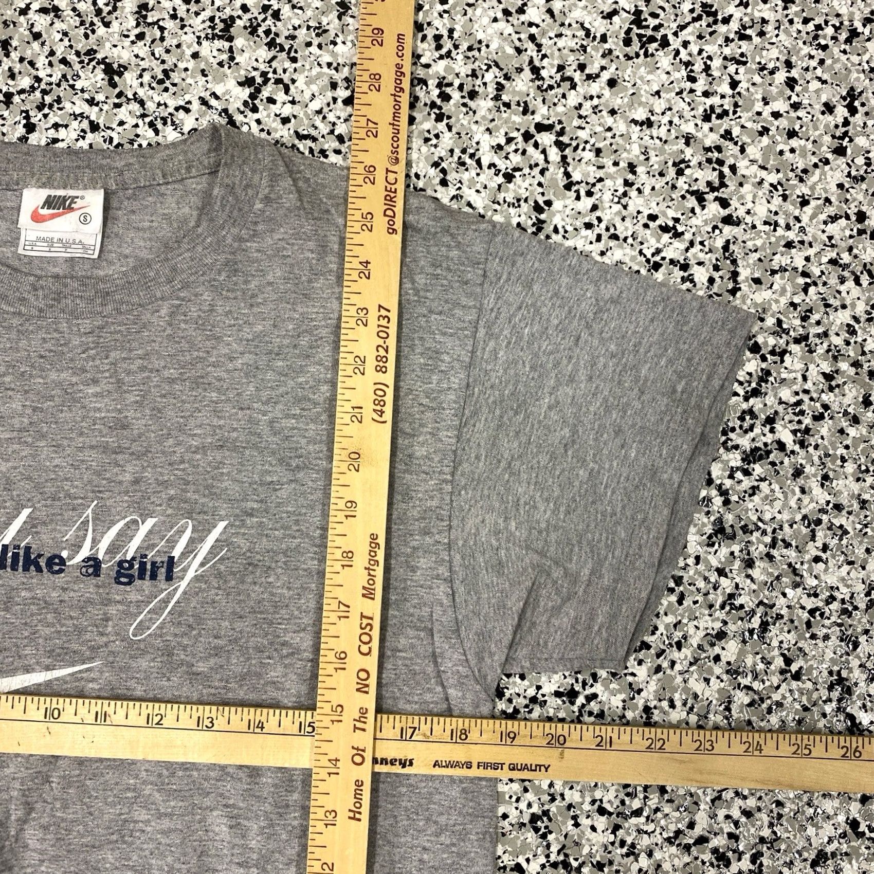 Nike VINTAGE Nike T-Shirt Gray 90s They Say I Throw Like A Girl Made In USA Sz Small Mens Size US S / EU 44-46 / 1 - 2 Thumbnail