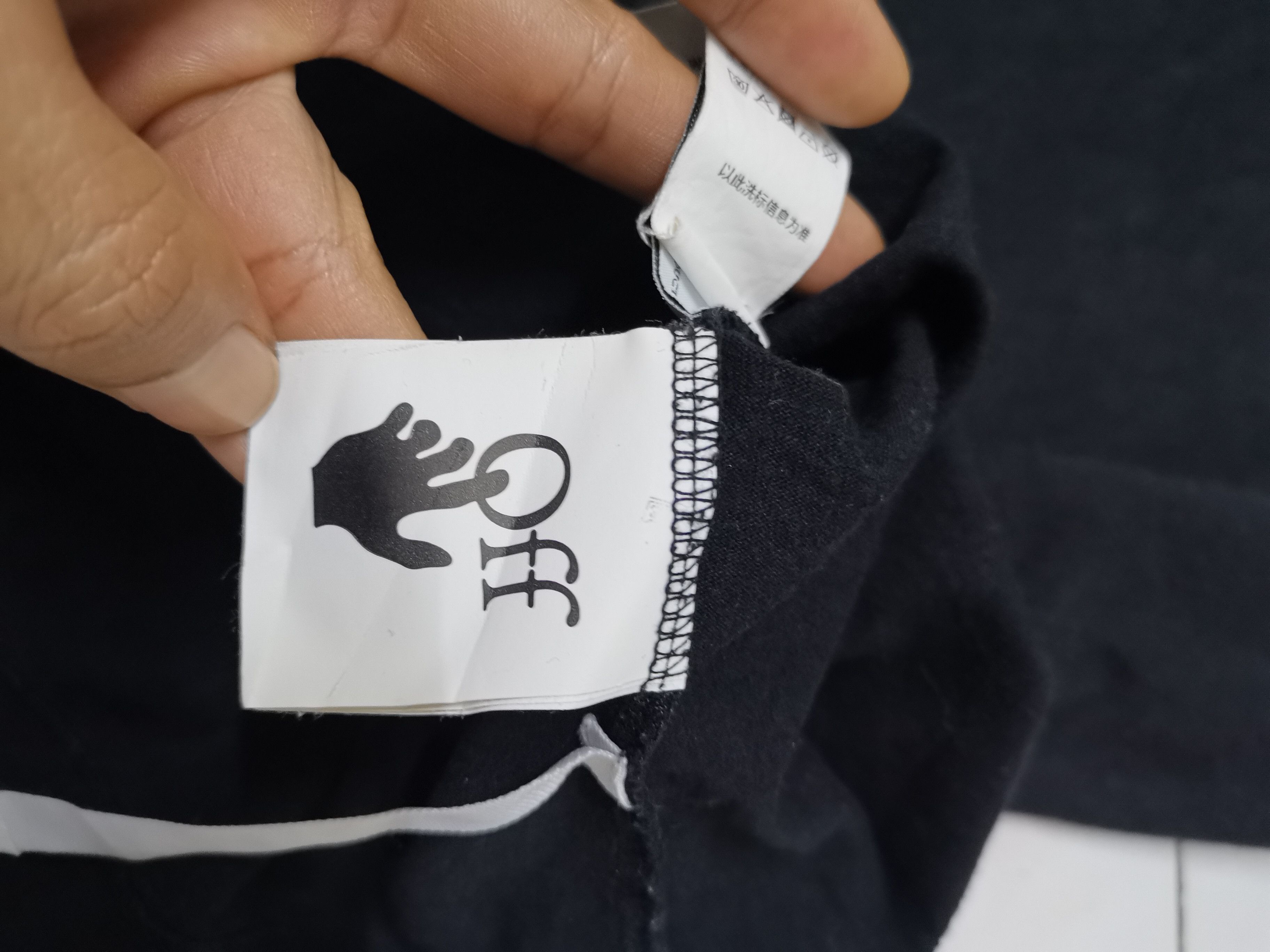 Off-White Off-White Arrow Graphic Black Purple Yellow Back Print Size US L / EU 52-54 / 3 - 8 Thumbnail