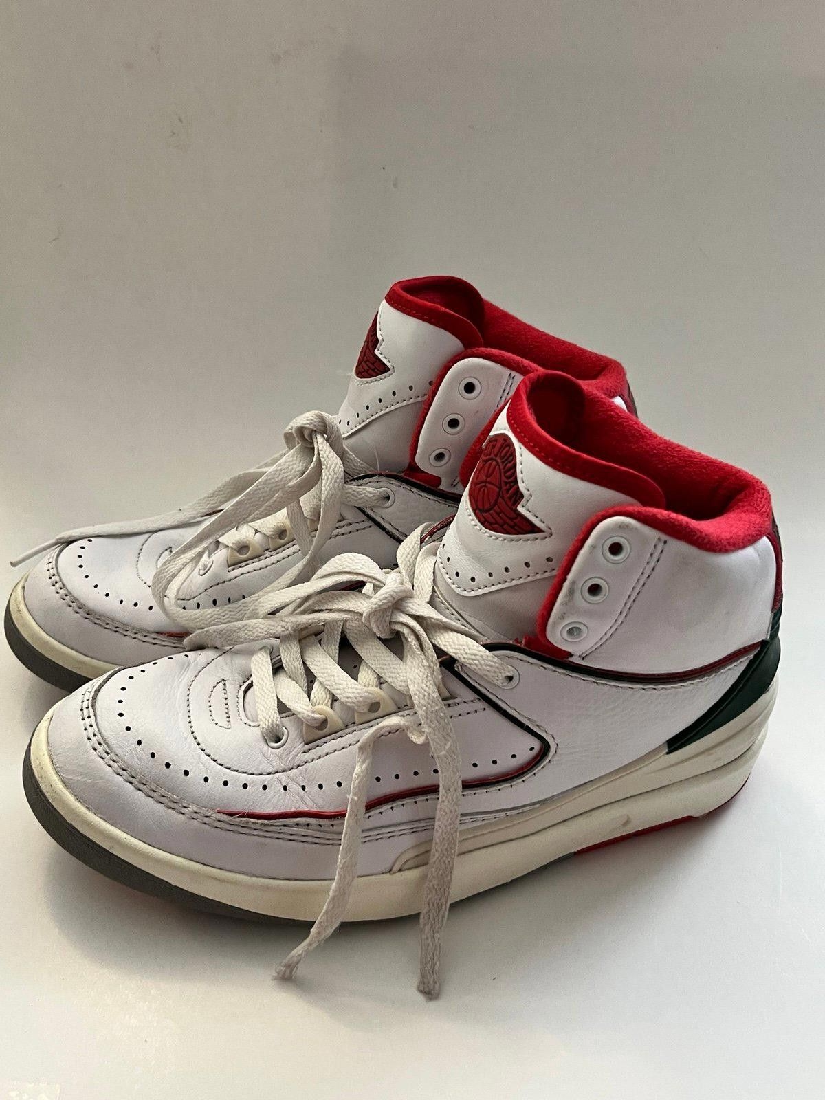 Jordan Brand Nike Air Jordan 2 Retro "Origins" white fire red colorway Size US 6 / EU 39 - 1 Thumbnail