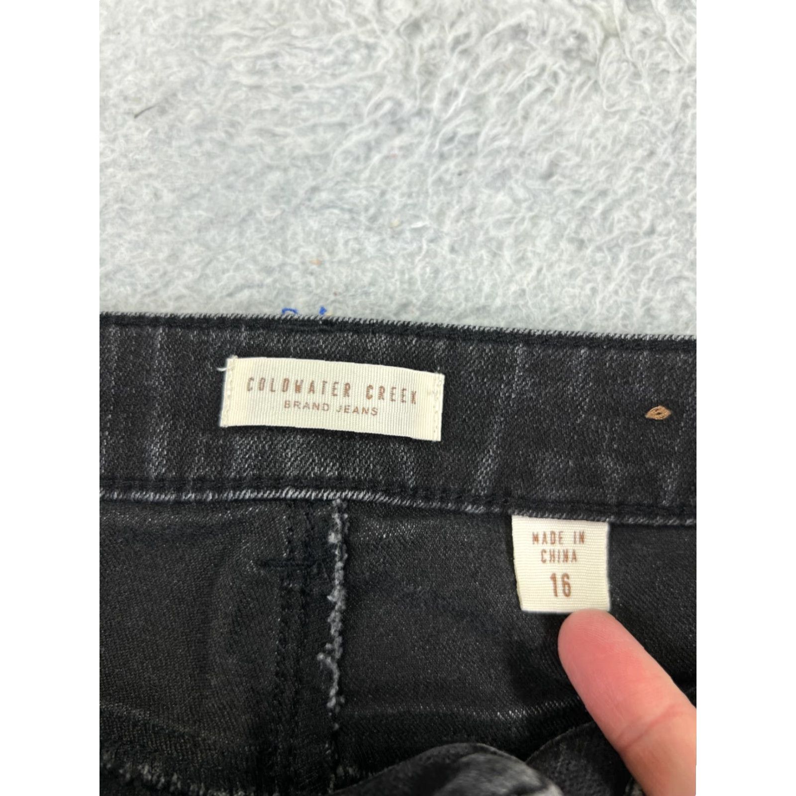 Coldwater Creek Coldwater Creek Jeans Womens 16 Black Denim Capri Cotton Blend Mid 33x22 Size 38" / US 16 / IT 52 - 3 Thumbnail