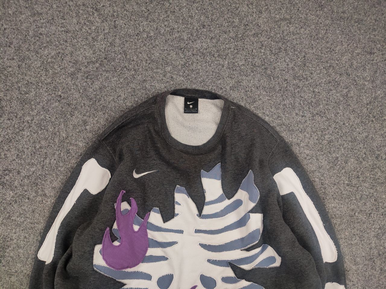 Nike Rare reworked nike skeleton Logo vintage Sweatshirt Y2K Size US L / EU 52-54 / 3 - 4 Thumbnail