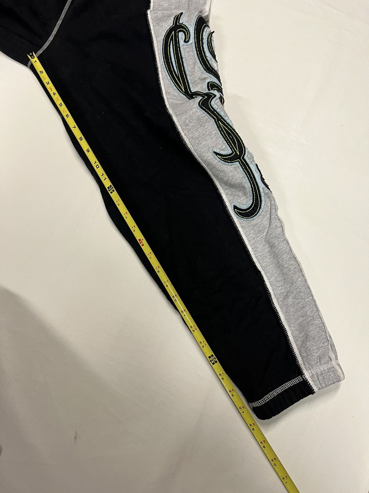 Supreme Supreme SS21 Paneled Script Logo Sweatpants Size US 30 / EU 46 - 8 Thumbnail