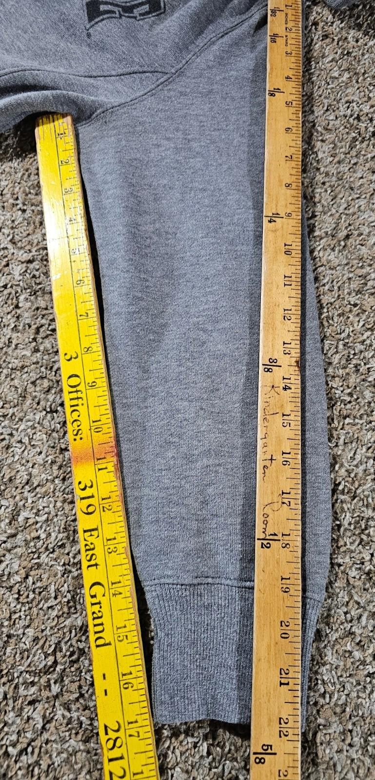 Jansport UWM Milwaukee Panthers Adult M Gray Hoodie Wisconsin Size US M / EU 48-50 / 2 - 5 Thumbnail