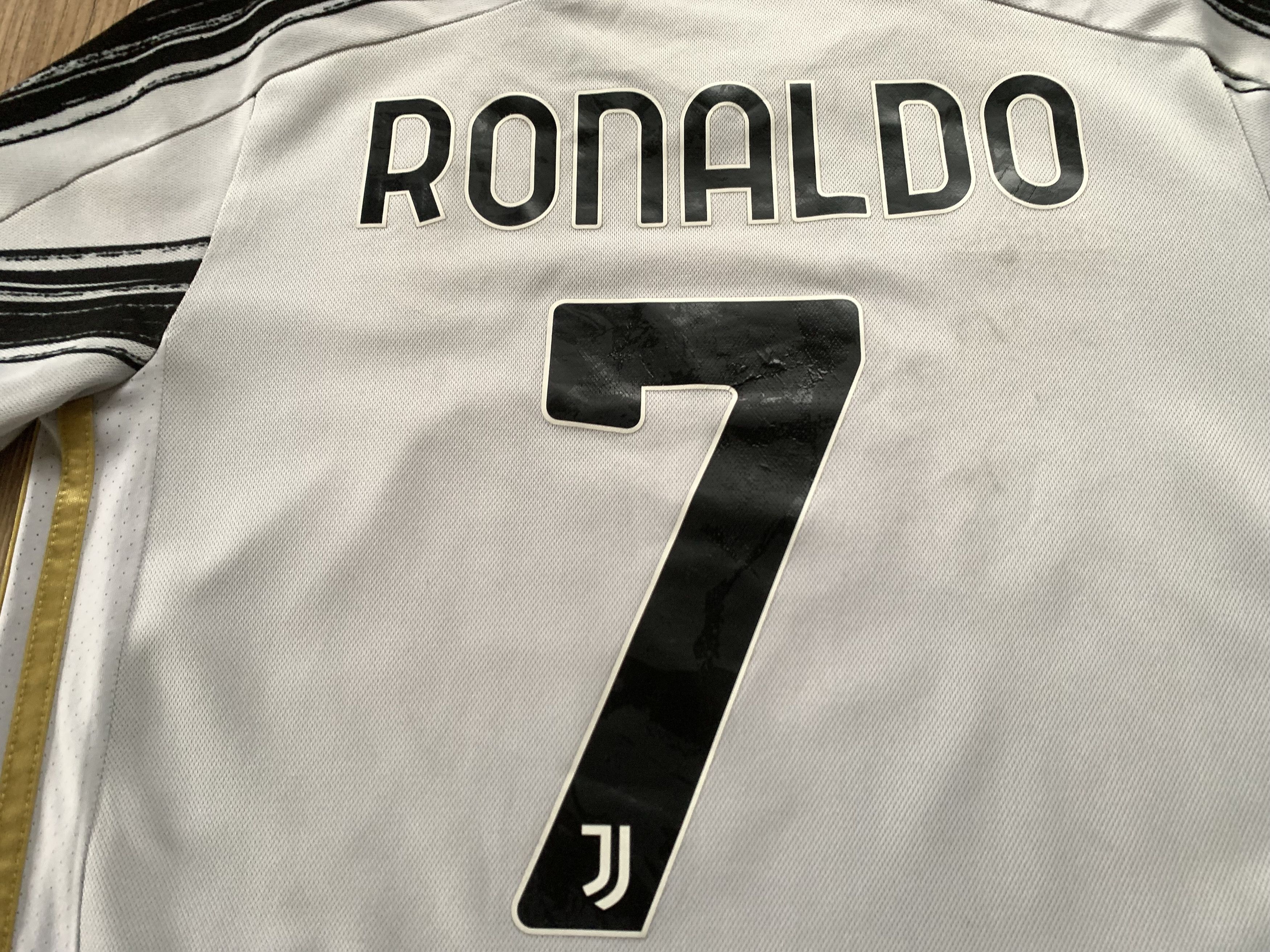 Adidas Youth Adidas Juventus #7 Ronaldo Home Football Shirt Size US XXS / EU 40 - 8 Thumbnail