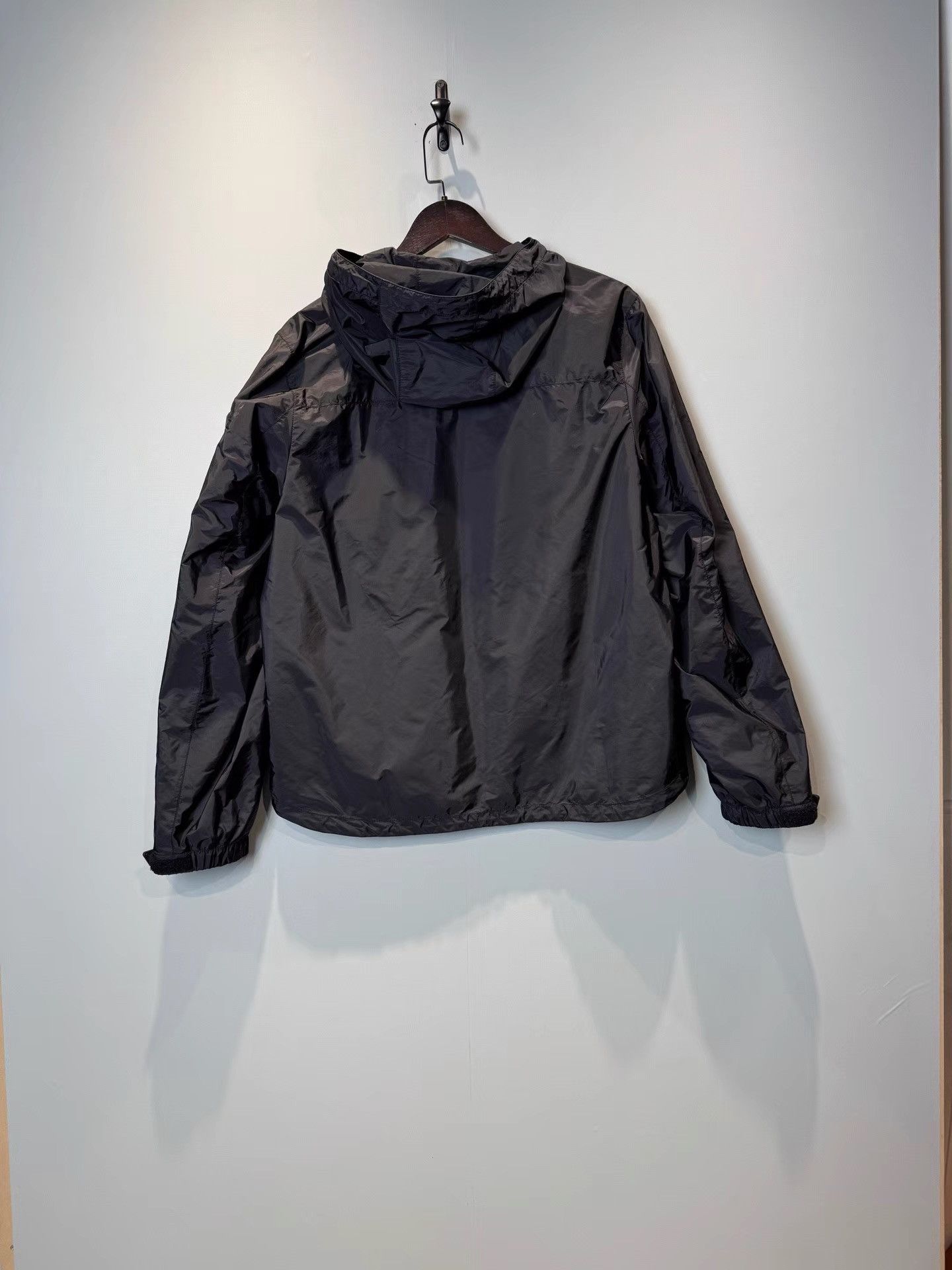 Prada Prada New Black Triangle Logo Windbreaker Jacket K36 Size US S / EU 44-46 / 1 - 2 Thumbnail
