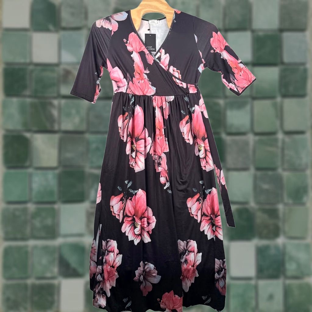 Vintage VINTAGE Pinup Fashion Maxi Dress Floral Wrap V-Neck 3/4 Sleeve NWT Black Pink 14W Womens Boho Church Party/Cocktail Wedding Guest Size XL / US 12-14 / IT 48-50 - 1 Thumbnail