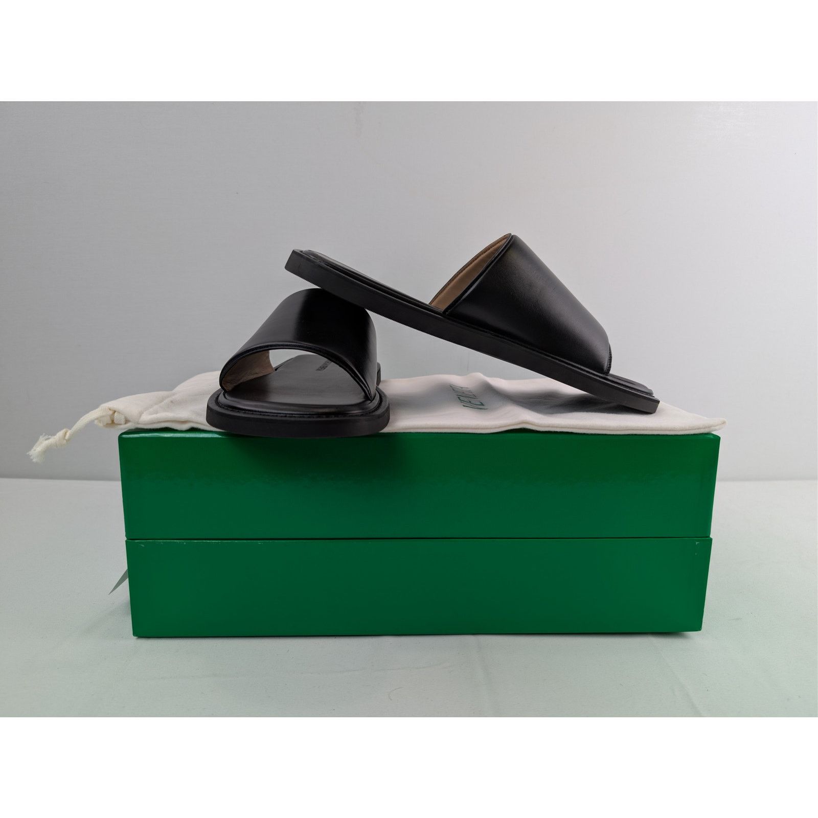 Bottega Veneta o1rshd1 Leather Sandals Slippers in Black Size US 9 / EU 42 - 17 Thumbnail