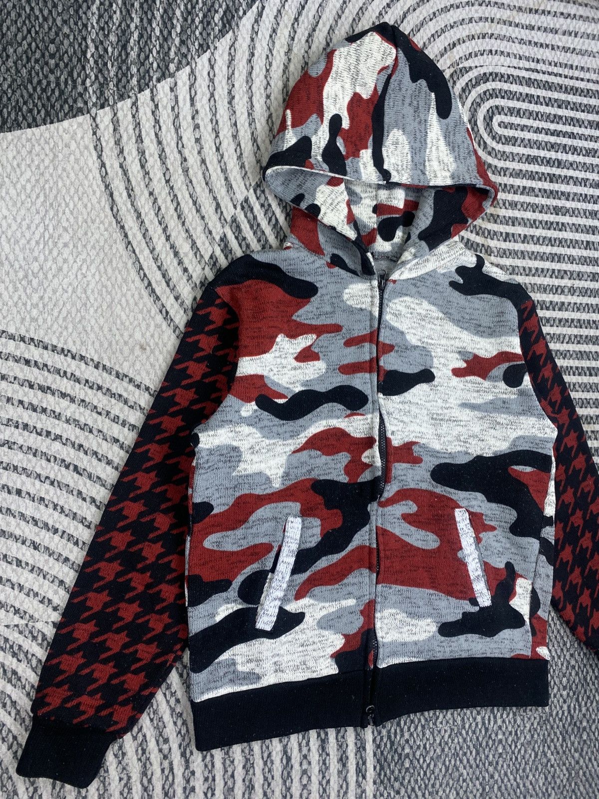 Japanese Brand Vintage Japanese Brand VIP Japan Only Bigbang Sweater Hooded Size US L / EU 52-54 / 3 - 3 Thumbnail