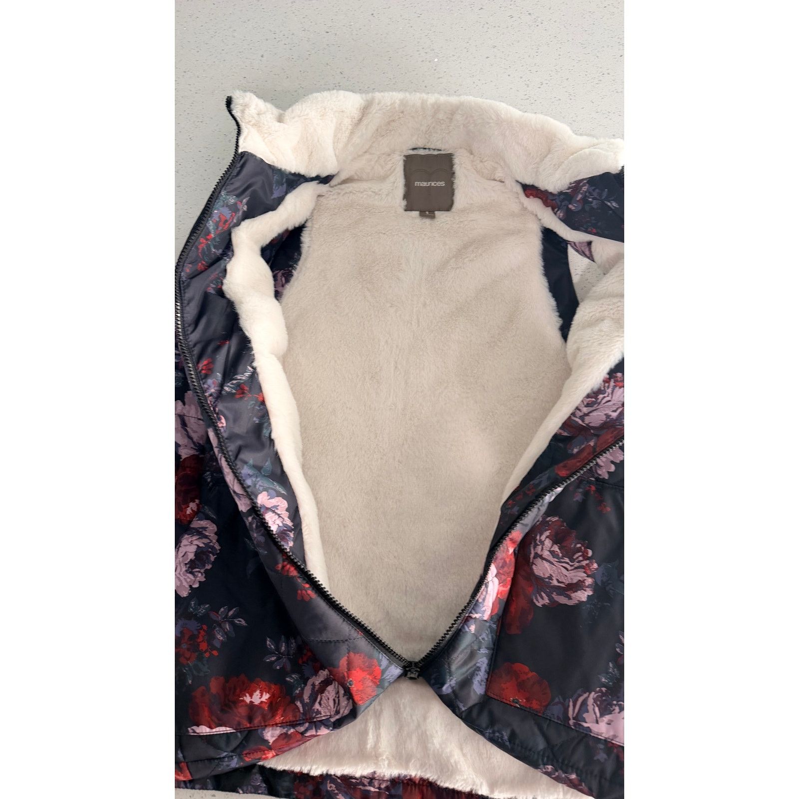 Other Maurice’s Size 1/XL Navy Floral Fur Lined Puffer Vest Size XL / US 12-14 / IT 48-50 - 3 Thumbnail
