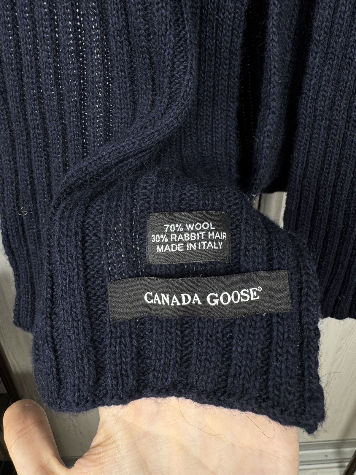 Canada Goose Canada Goose Rabbit Hair Wool Green patch navy blue scarf Size ONE SIZE - 5 Thumbnail