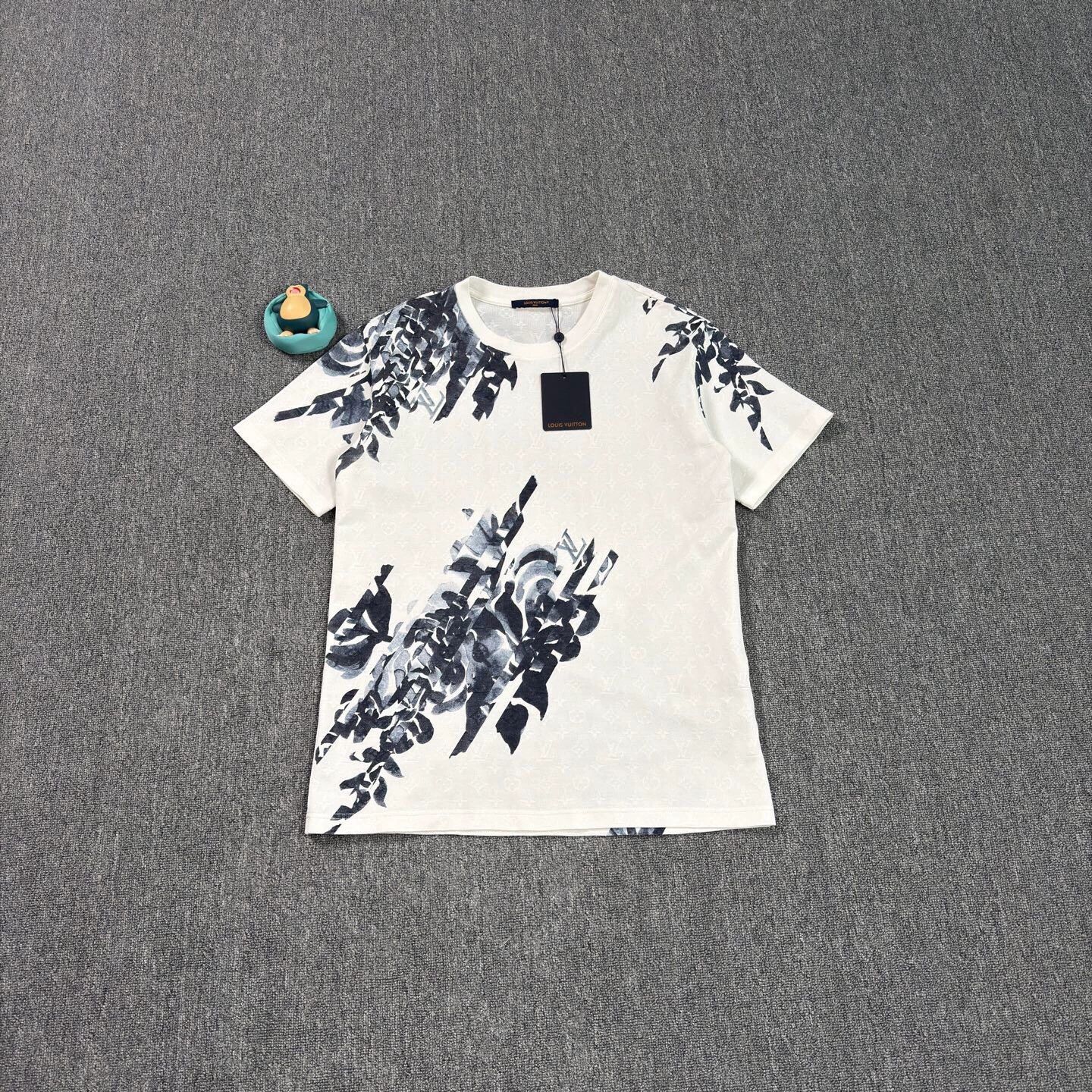 Louis Vuitton LV seaweed floral all-over print white T-shirt M Size US M / EU 48-50 / 2 - 1 Thumbnail