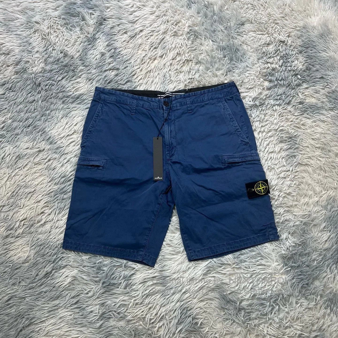 Stone Island Stone Island Shorts. Size US 36 / EU 52 - 1 Thumbnail