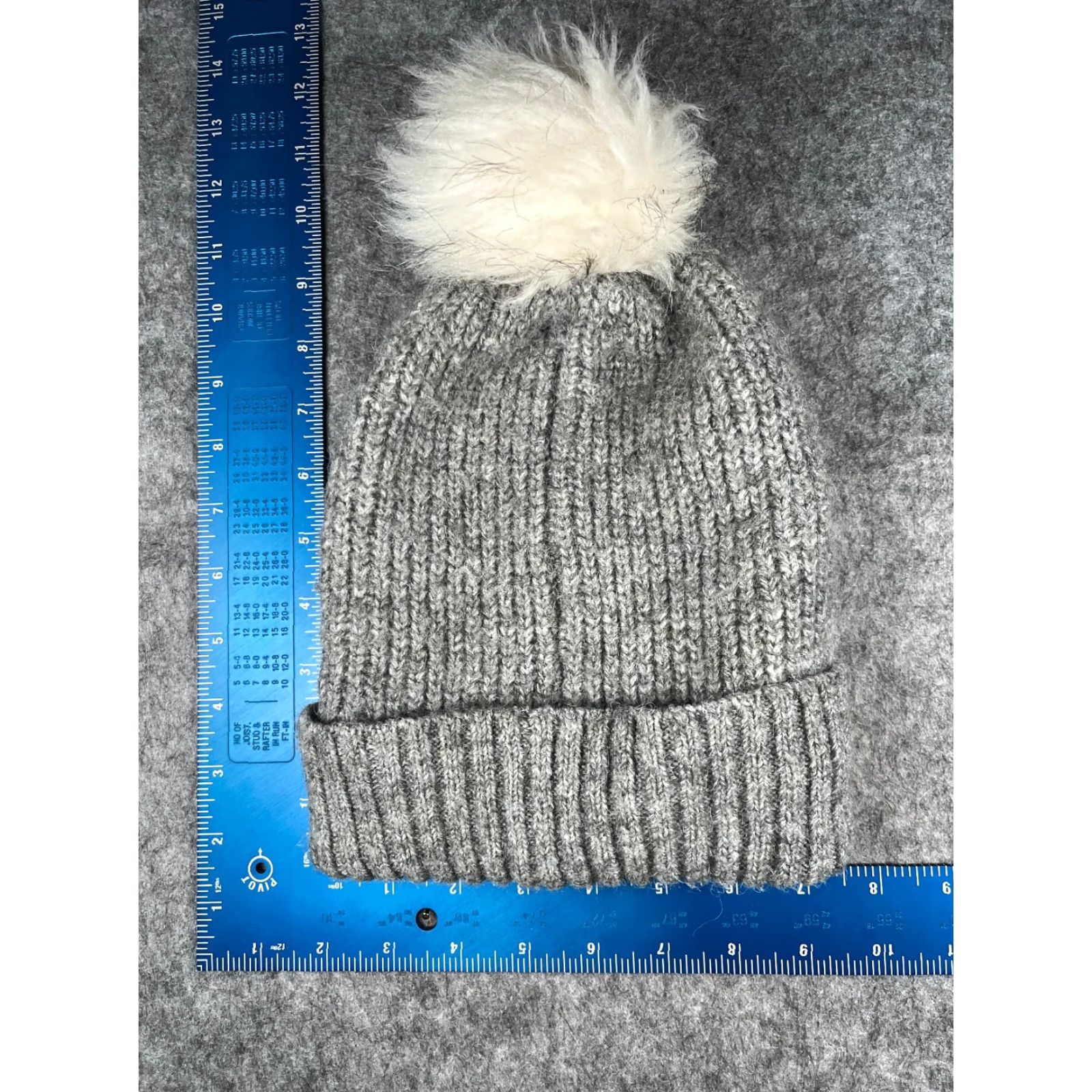 Vintage Beannie Toque Beanie Hat Adult One Size Gray Knit 100% Acrylic Pom Cuff Ski Outdoors Size ONE SIZE - 4 Thumbnail