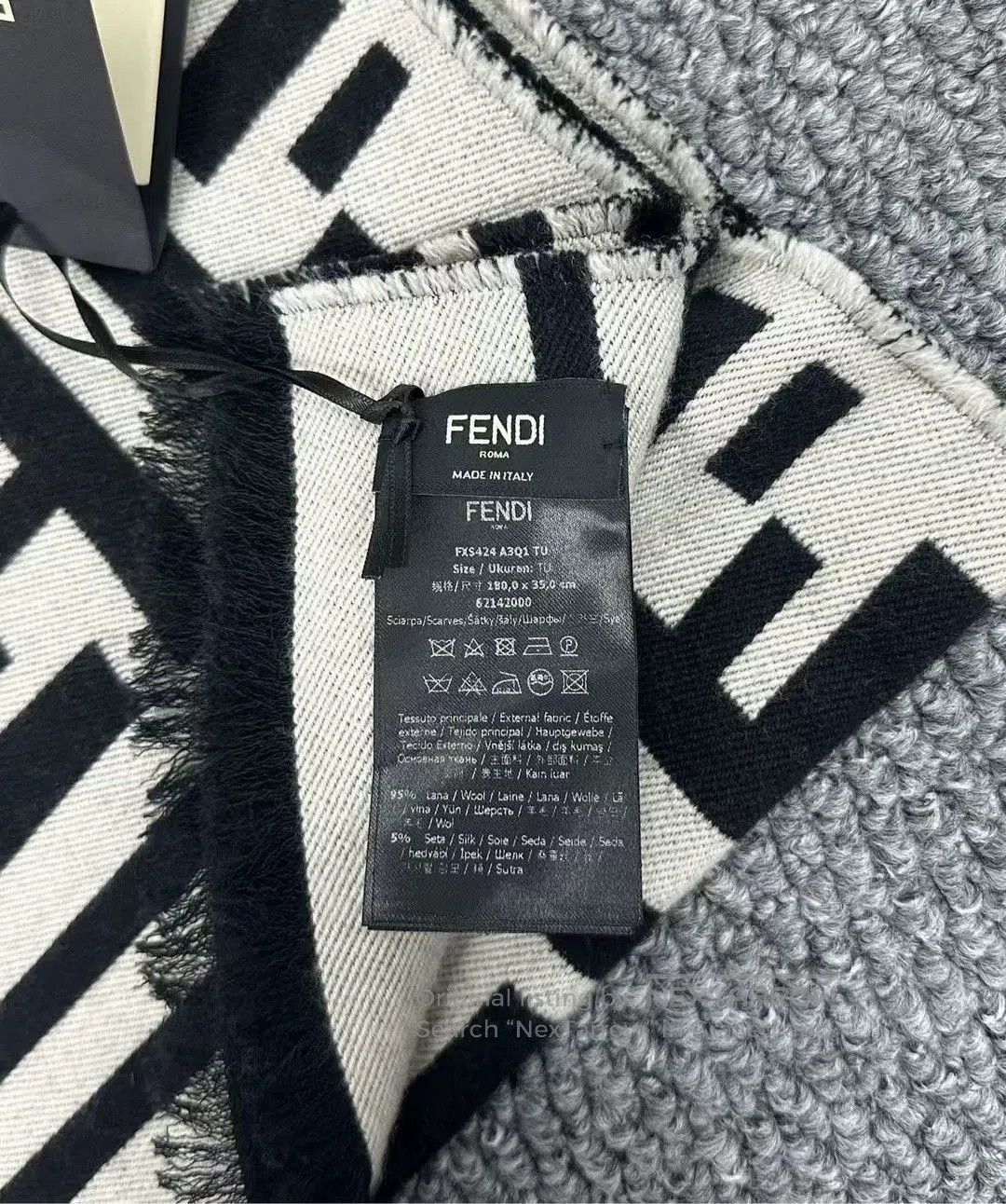 Fendi fendi black and white logo wool scarf. Size ONE SIZE - 4 Thumbnail
