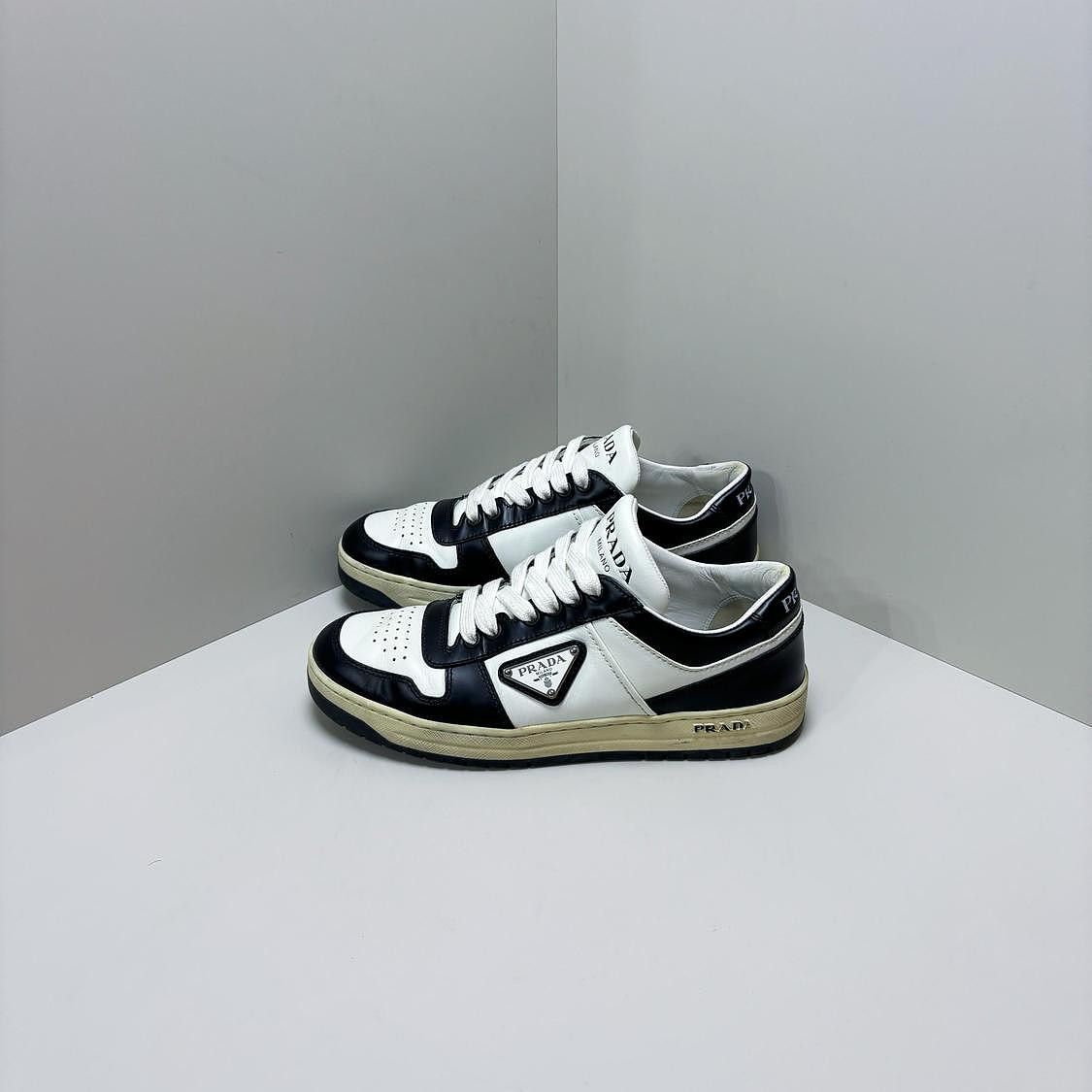 Prada Prada Downtown Low-Top Sneakers Size 36.5 Size US 6.5 / IT 36.5 - 1 Thumbnail