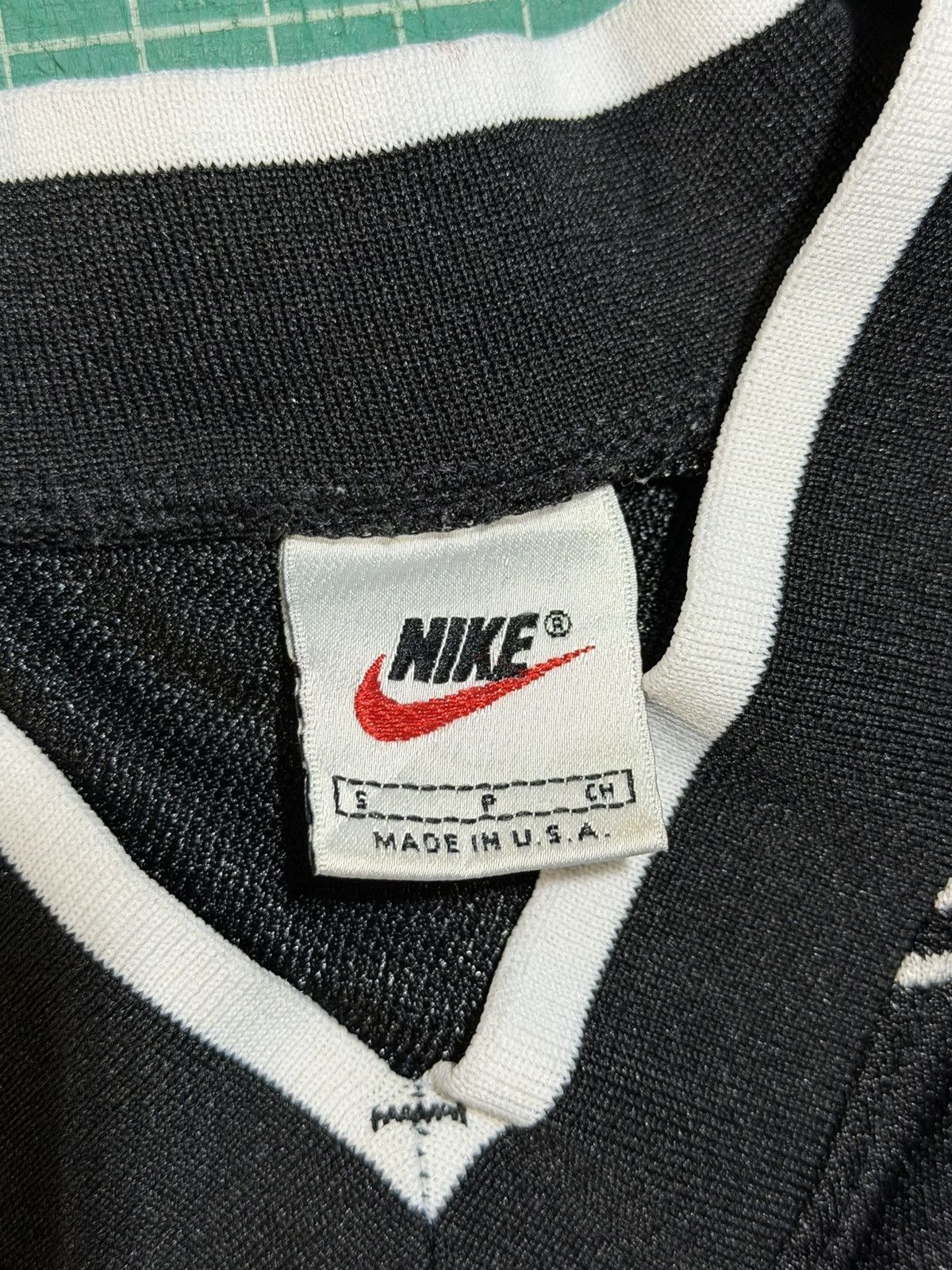 Nike Vintage Nike Striped Soccer Jersey Shirt USA Size US S / EU 44-46 / 1 - 3 Thumbnail