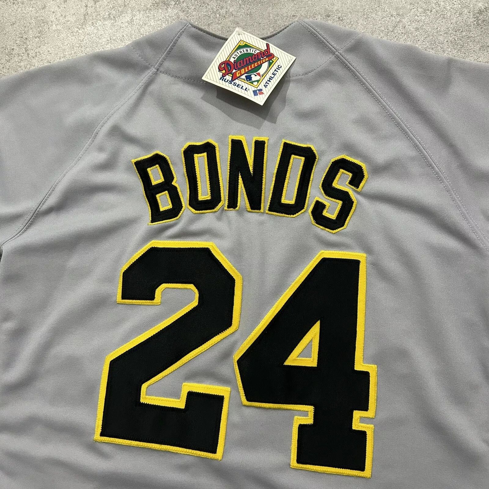MLB × Vintage BARRY BONDS PITTSBURGH PIRATES RUSSELL ATHLETIC AUTHENTIC Size US M / EU 48-50 / 2 - 3 Thumbnail