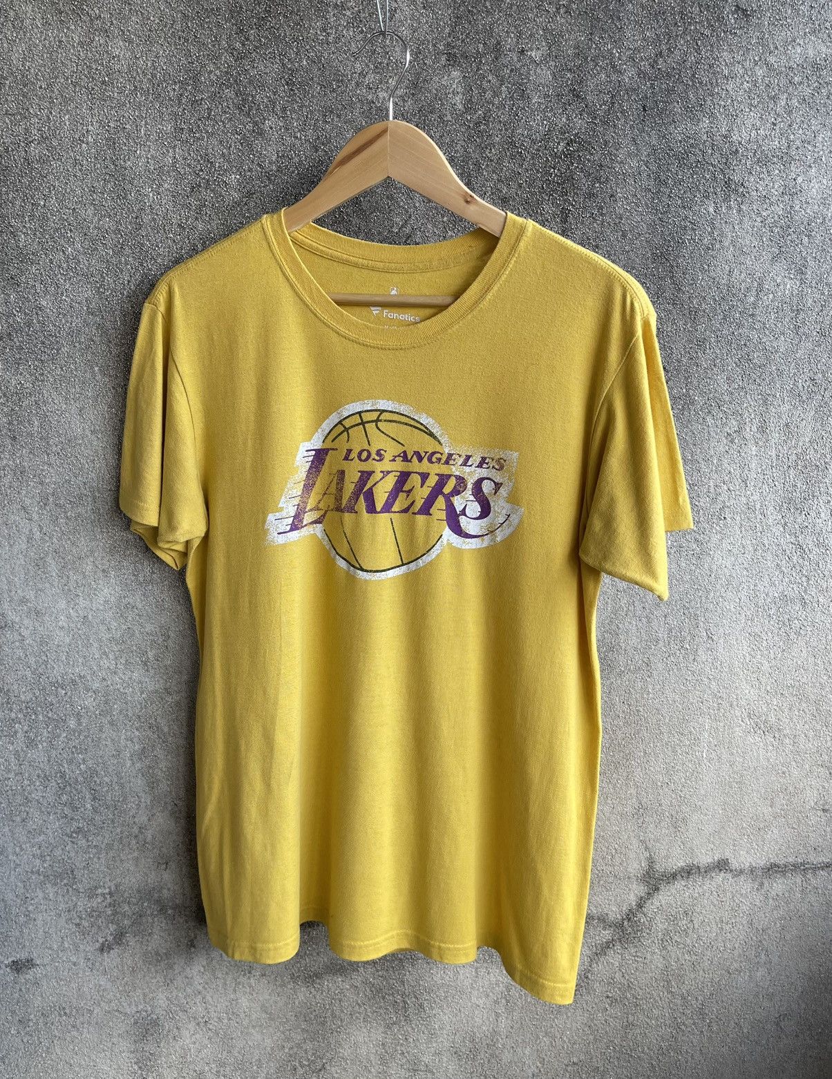 NBA 🔥LOS ANGELAS NBA LAKERS🔥Big logo Tshirt Size US M / EU 48-50 / 2 - 1 Thumbnail