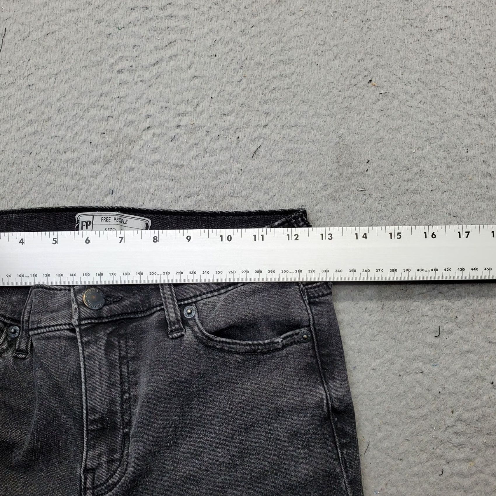 Free People Free People Skinny Jeans Womens Size 26 Multi Distressed Frayed Hem Black Denim Jeans Size 26" / US 2 / IT 38 - 6 Thumbnail