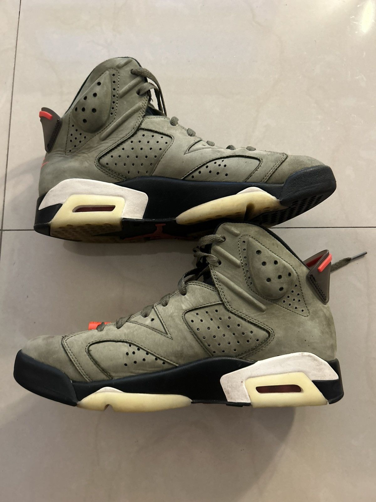 Jordan Brand × Travis Scott Jordan x Travis Scott olive 6s Size US 9.5 / EU 42-43 - 2 Thumbnail