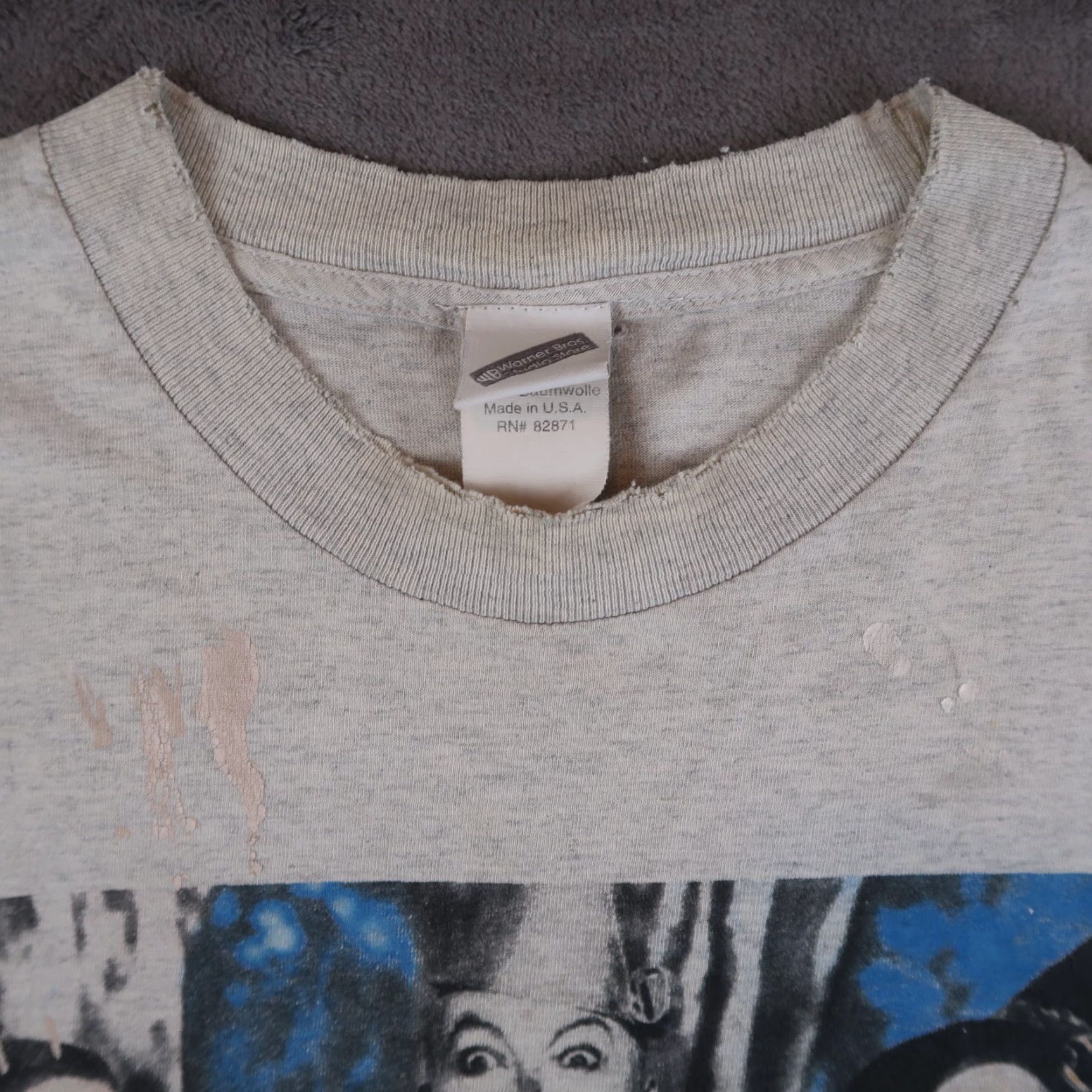 Vintage VINTAGE Warner Bros The Wizard of Oz T-Shirt Gray Crew Neck 1999 90s Size L Mens Graphic Print Size US L / EU 52-54 / 3 - 7 Thumbnail