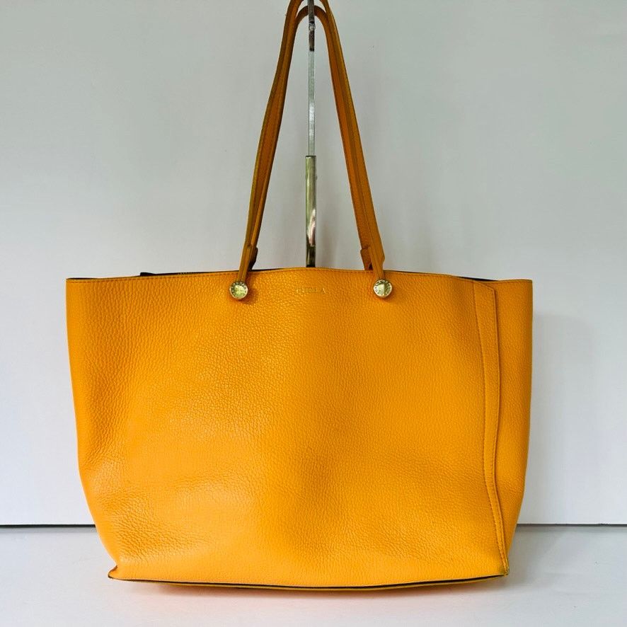 Furla FURLA Eden Medium East West Tote Bag Mandarin Orange Pebbled Size ONE SIZE - 1 Thumbnail