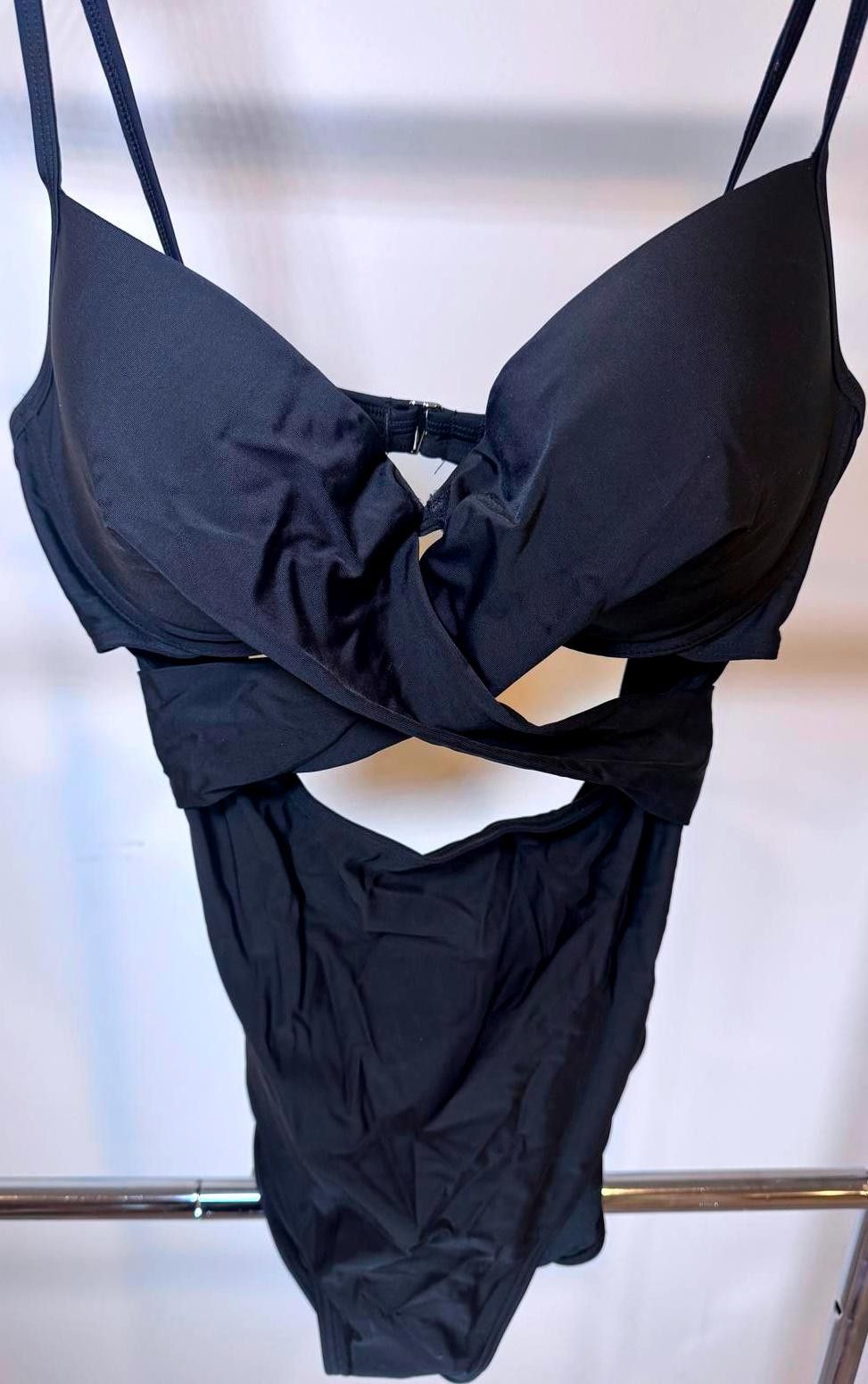 Expert Horror Hior Stylish Black Cut-Out Swimsuit - US Size 12 Size ONE SIZE - 1 Thumbnail