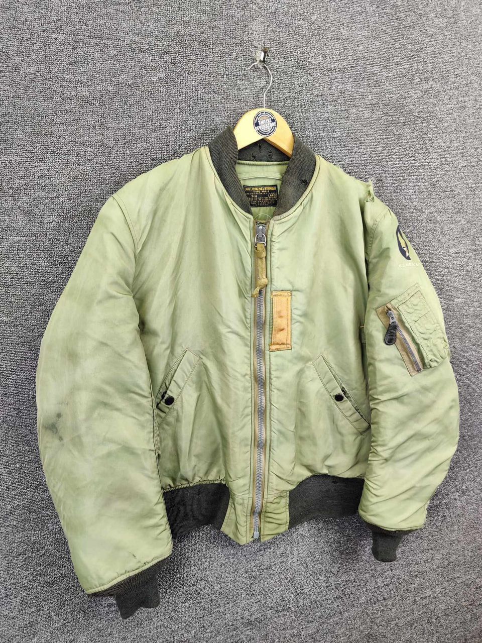 Buzz Rickson's Thrashed Vintage Buzz Rickson Distressed MA-1 Flight Jacket Size US L / EU 52-54 / 3 - 5 Thumbnail