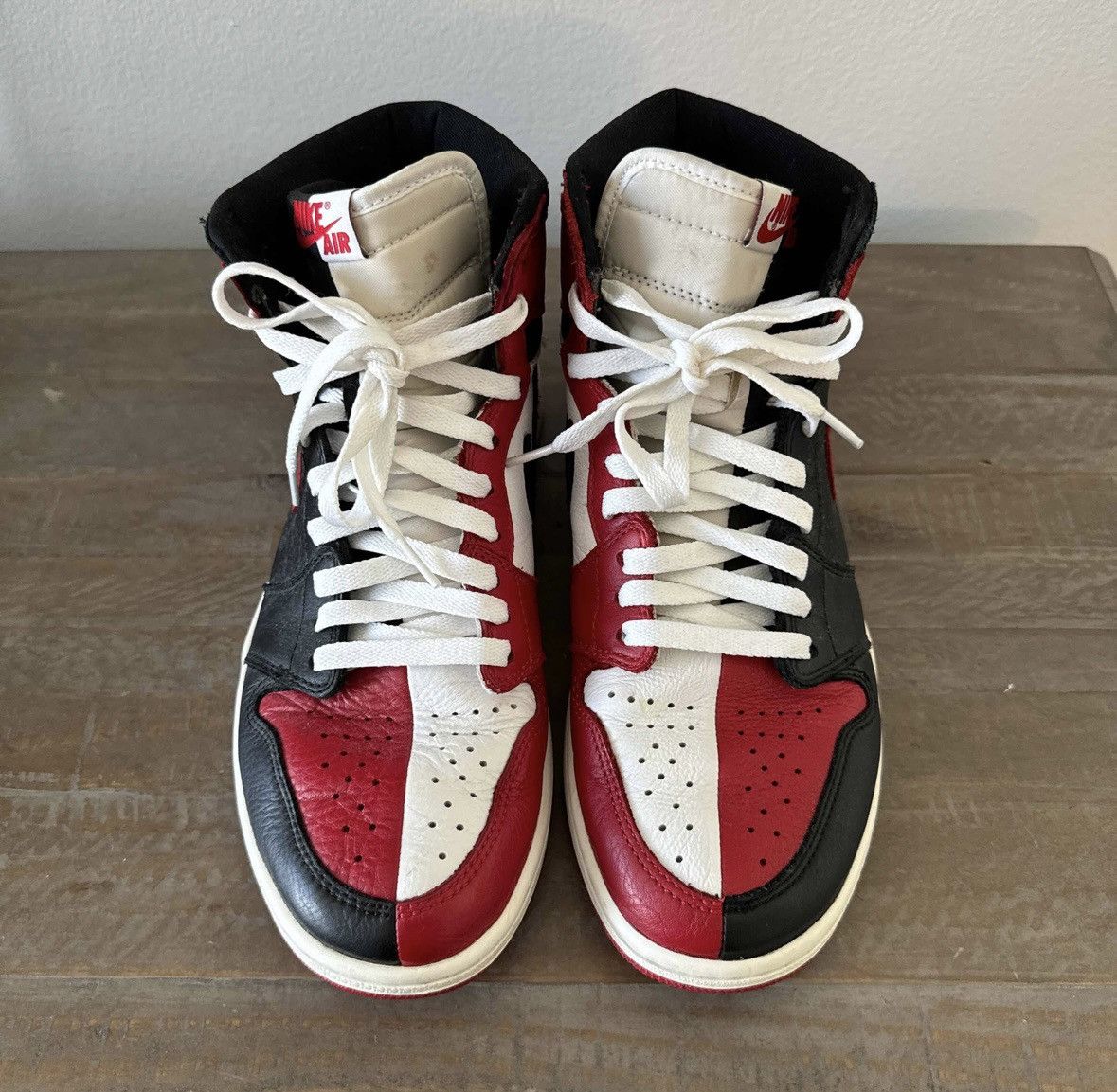 Jordan Brand Air Jordan 1 Retro OG NRG ‘Homage to Home’ Size US 10 / EU 43 - 3 Thumbnail