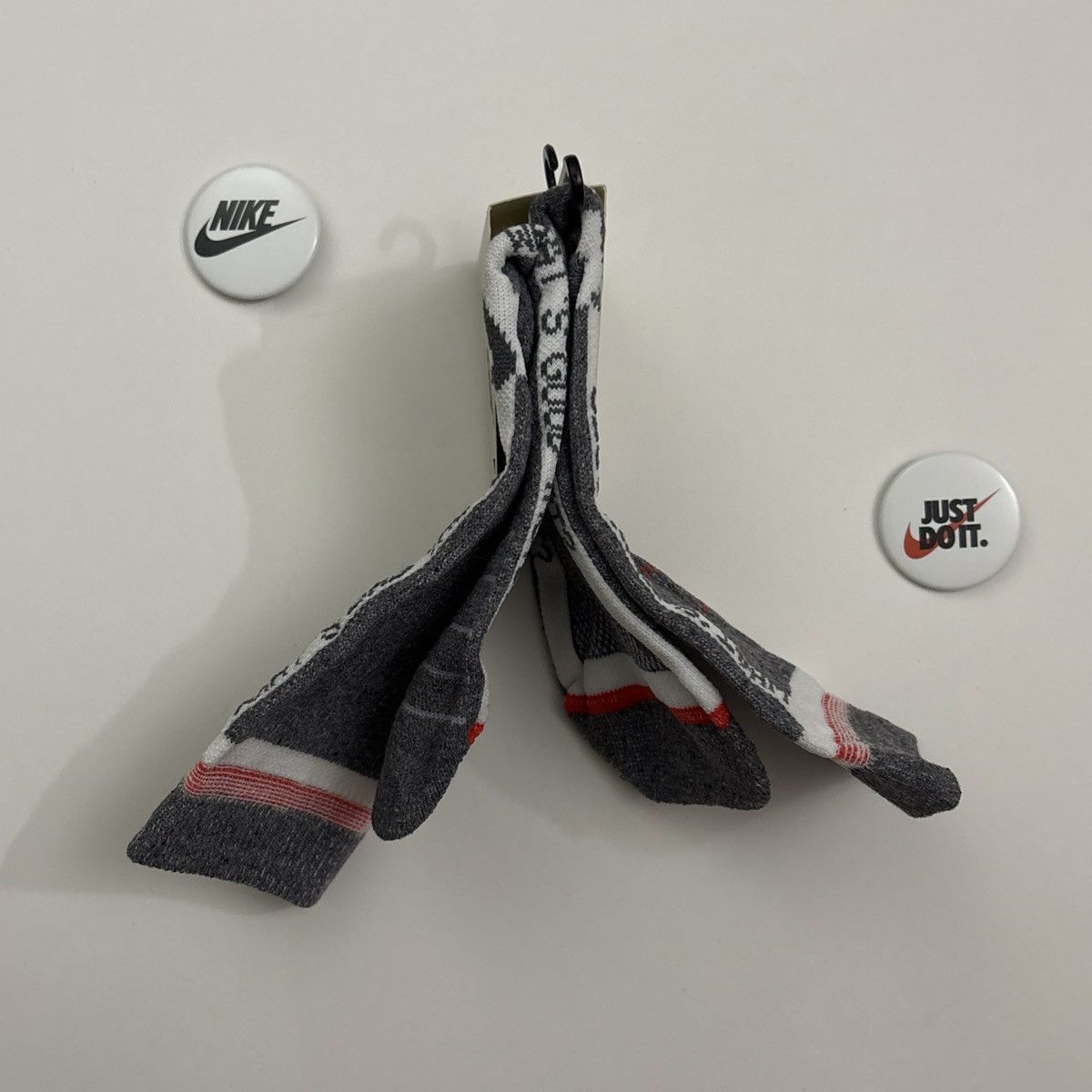 Nike Nike x OFF-WHITE Crew socks ‘SPACEHIPPIE’ CN5786-020 Size ONE SIZE - 12 Thumbnail