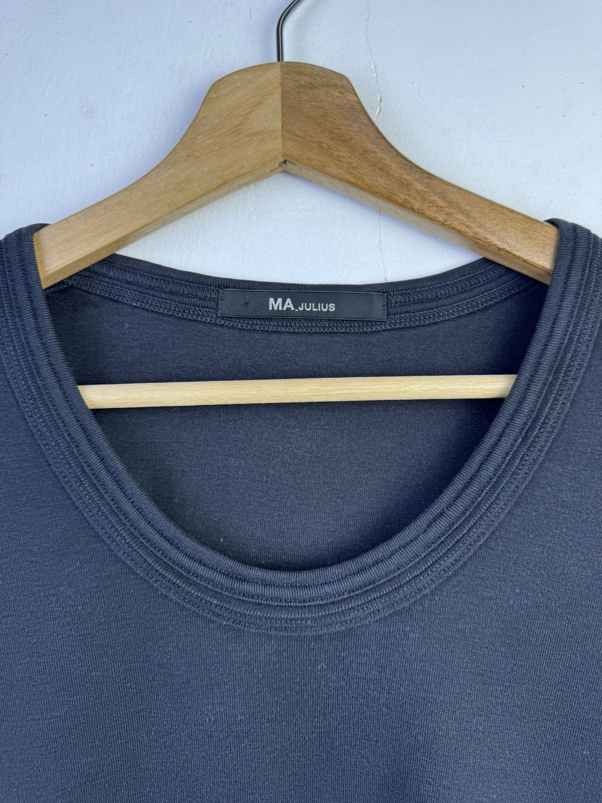 MA Julius short-sleeved t-shirt with a scoop neck