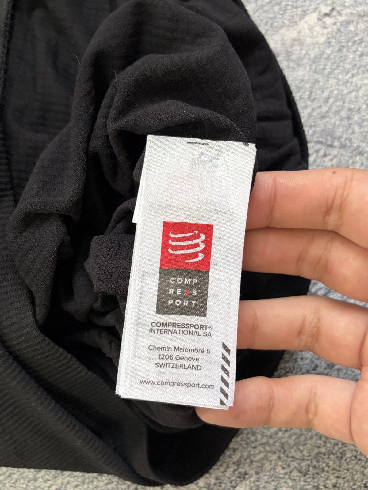 Vintage Compressport Triathlon Postural Aero SS Jersey L Black NWT Size US L / EU 52-54 / 3 - 10 Thumbnail