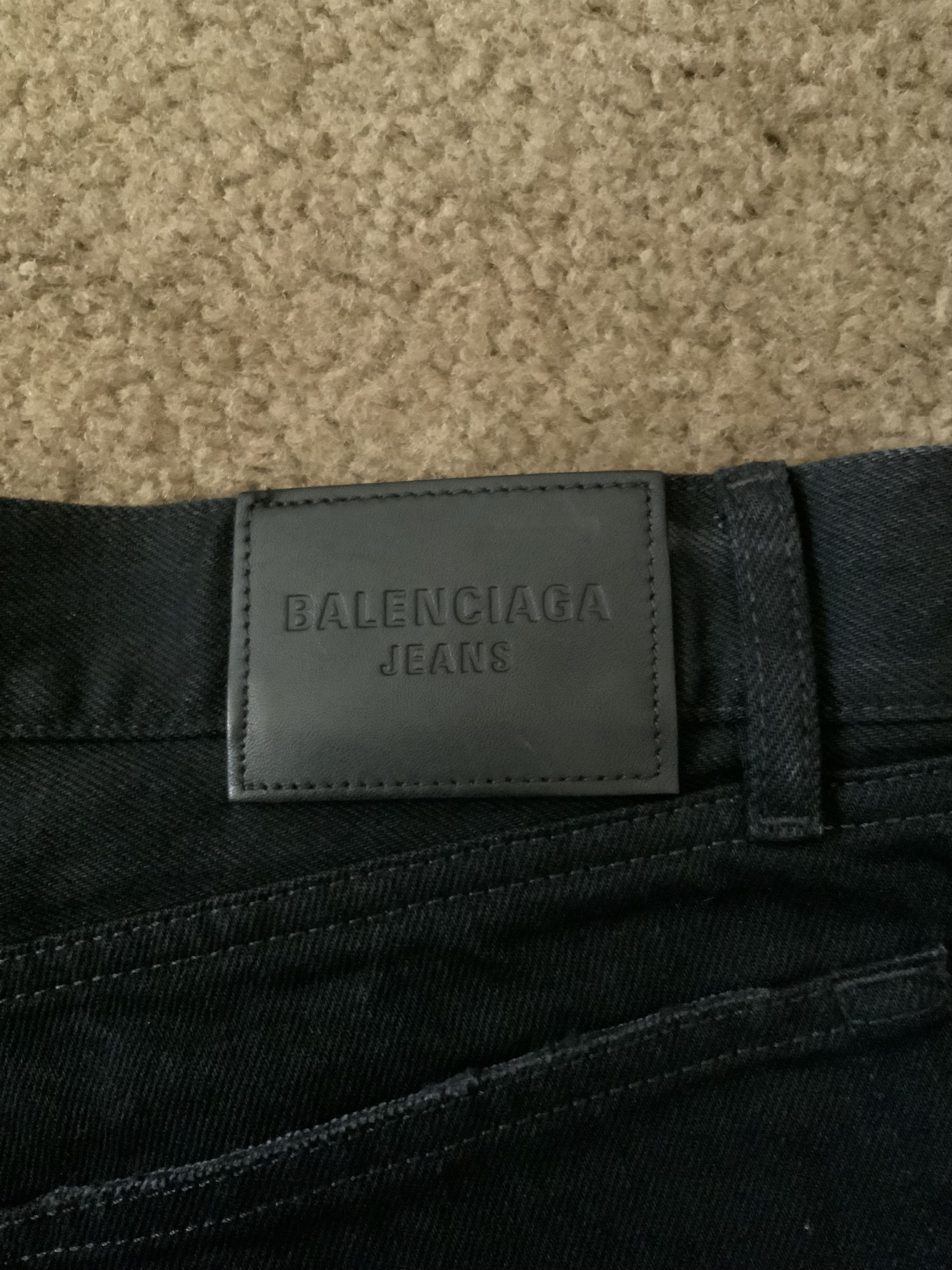 Balenciaga NWT BALENCIAGA DISTRESSED DENIM CROPPED JEANS Size US 34 / EU 50 - 7 Thumbnail