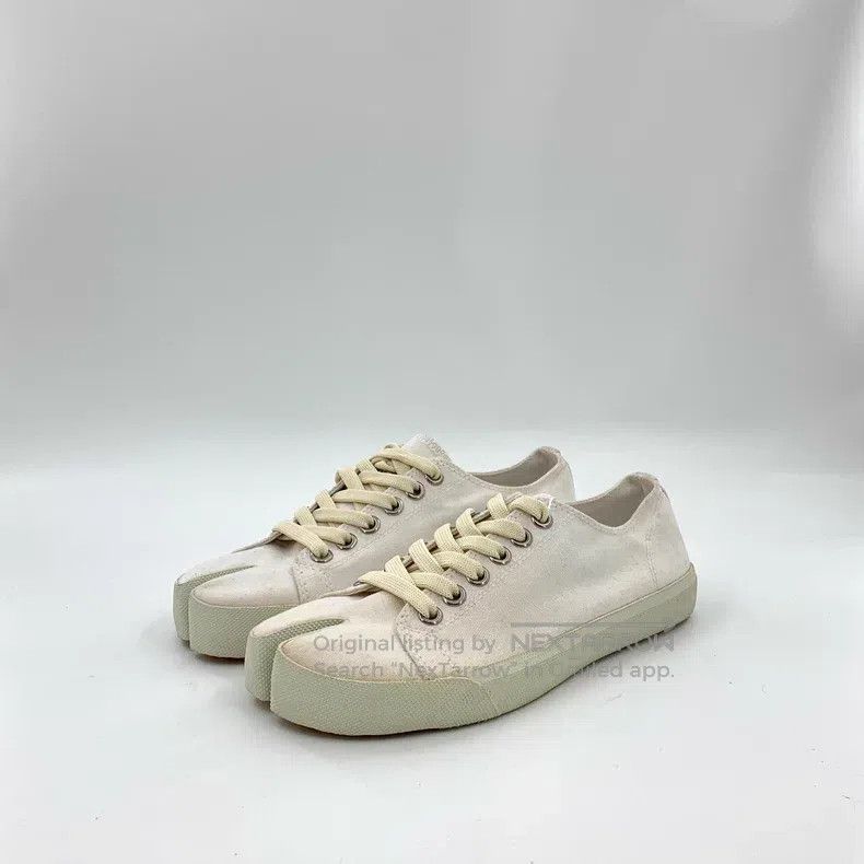 Maison Margiela Maison Margiela White lace-laced casual flatboard shoes Size US 6.5 / IT 36.5 - 1 Thumbnail