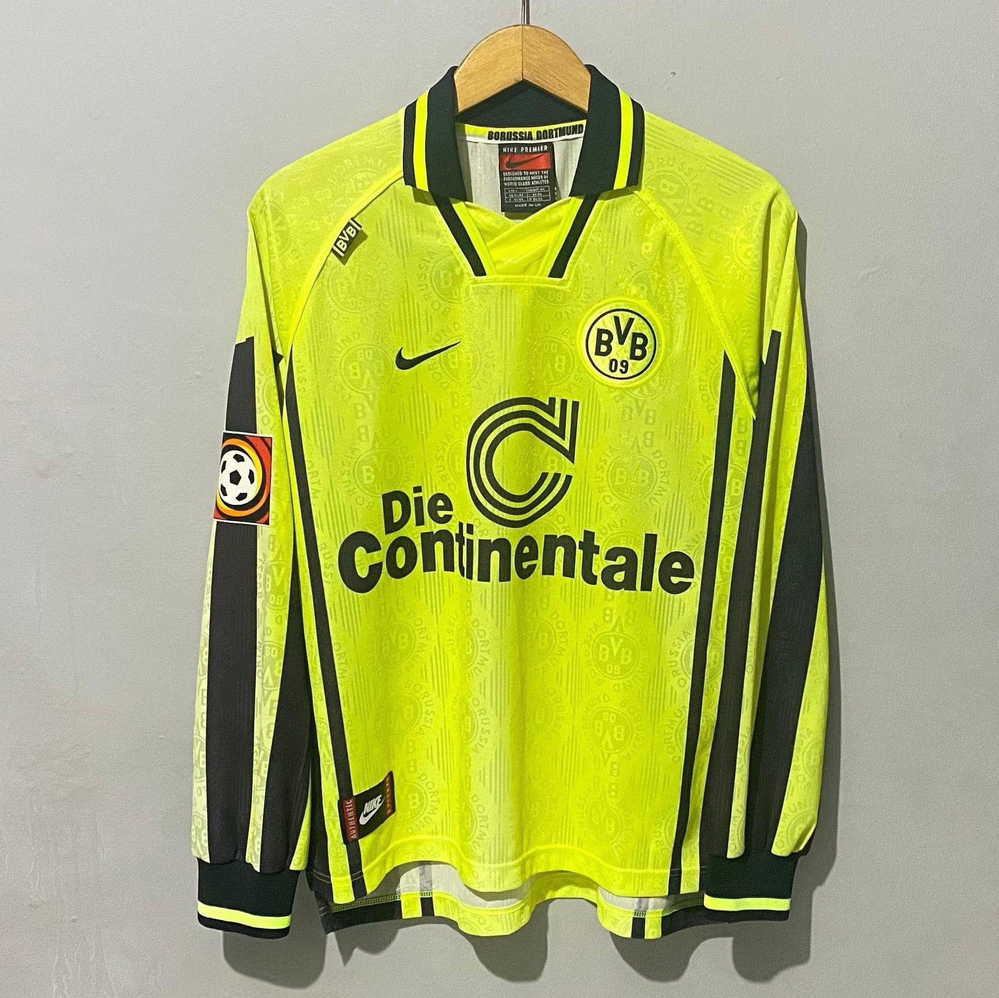 Nike Borussia Dortmund 1996-1997 Home Jersey Andreas Möller Size US L / EU 52-54 / 3 - 1 Thumbnail