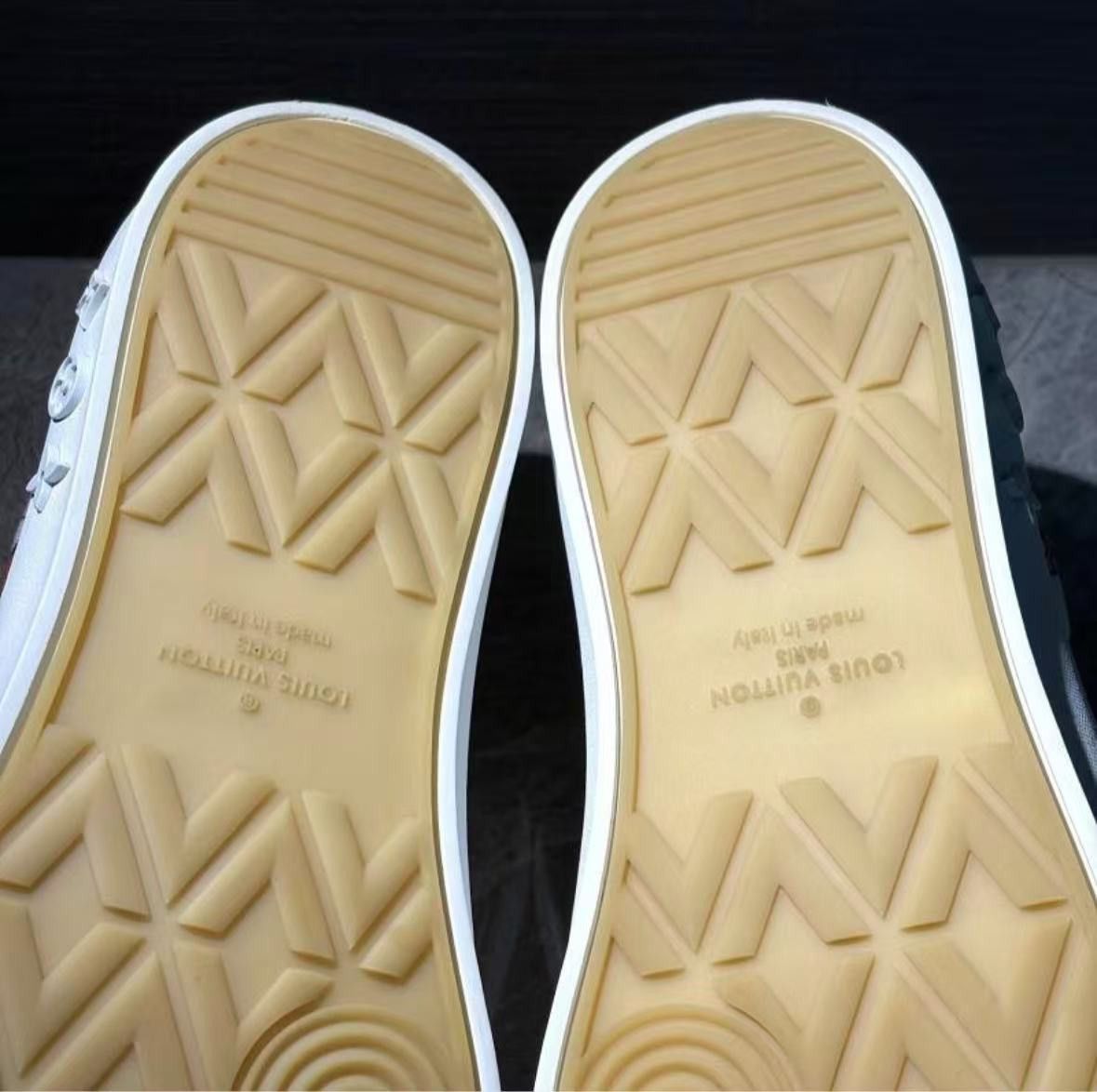 Louis Vuitton Louis Vuitton Printed Graphic White Lowtop Sneakers 11 Men Size US 11 / EU 44 - 4 Thumbnail