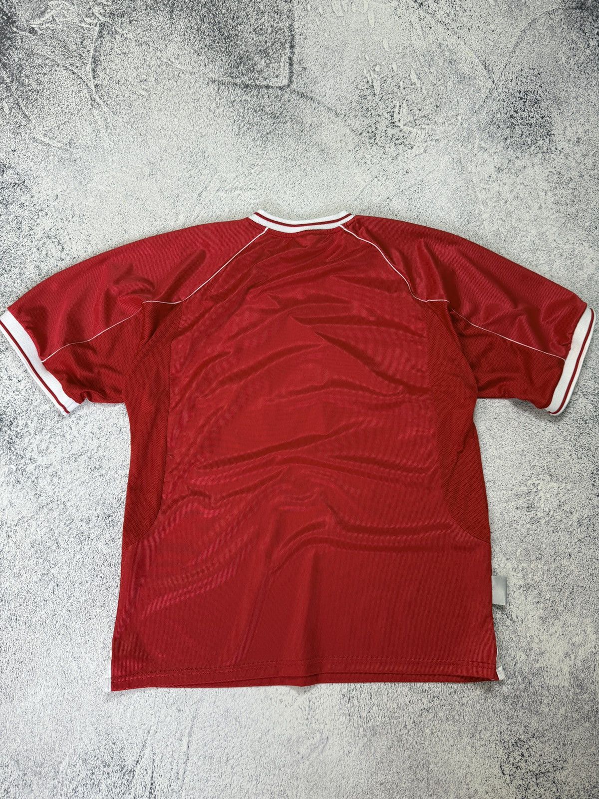 Vintage Vintage Red Flag Barnsley FC 2003-04 Home Football Shirt Size US L / EU 52-54 / 3 - 9 Thumbnail