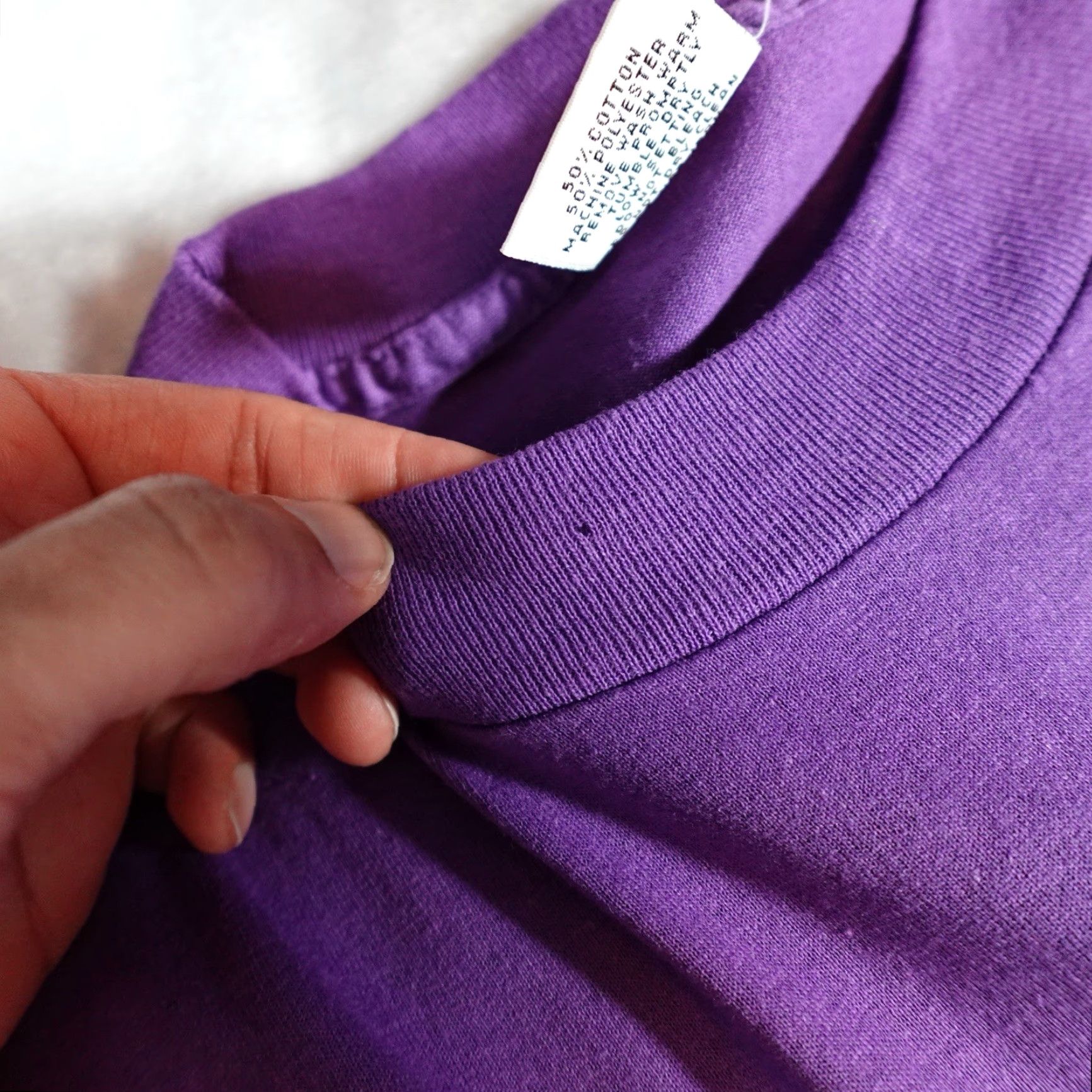 Vintage VINTAGE Amaretto Di Saronno T Shirt Mens M (Fits M) 90s Lightweight Graphic Print Purple Cotton Polyester Crew Neck Short Sleeve Size US M / EU 48-50 / 2 - 4 Thumbnail