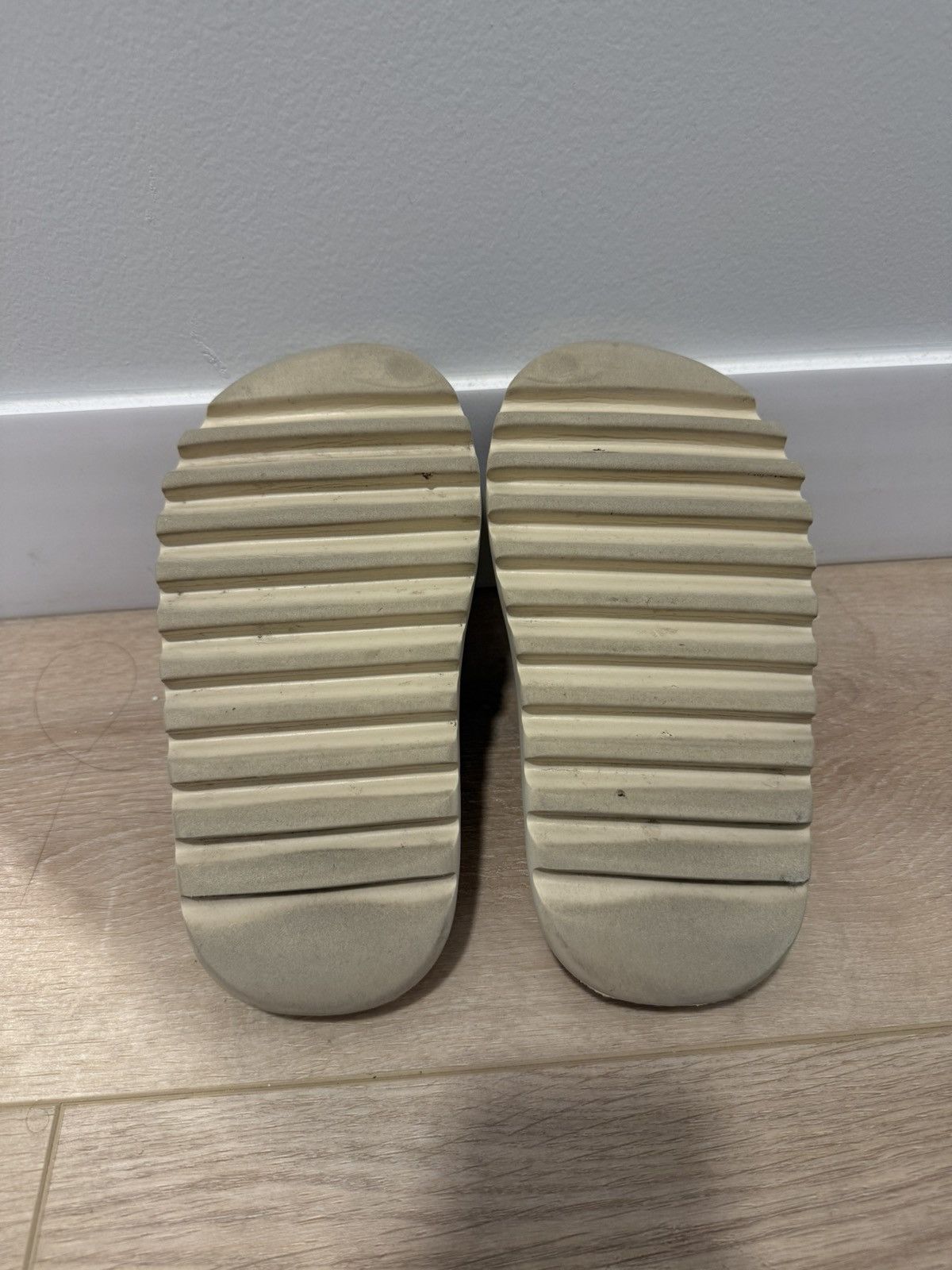 Yeezy Yeezy Slides Bone Size US 4 / IT 34 - 4 Thumbnail