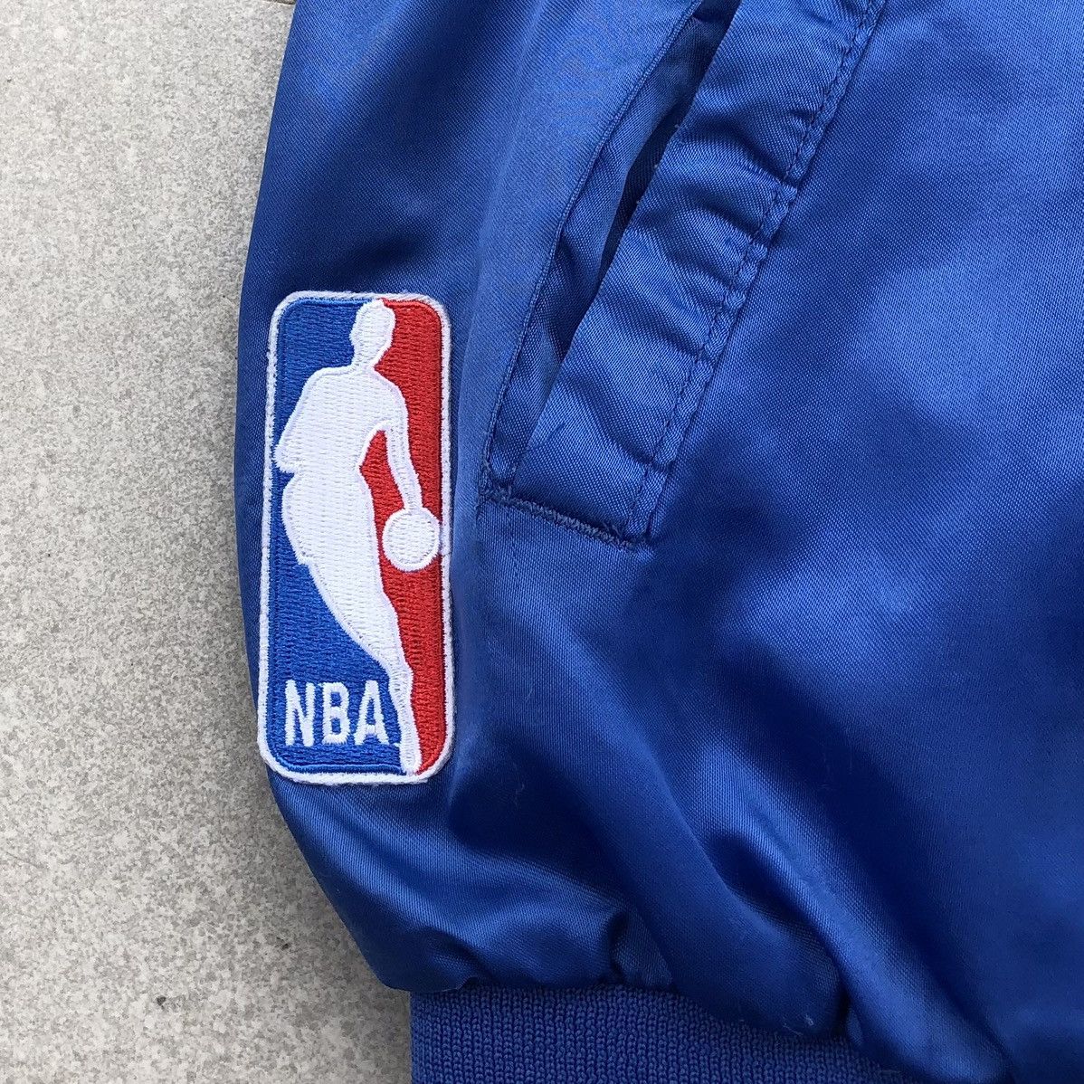 Vintage Vintage 80s NBA Logo LA LAKERS Satin Varsity Jacket USA 🇺🇸 Size US M / EU 48-50 / 2 - 8 Thumbnail