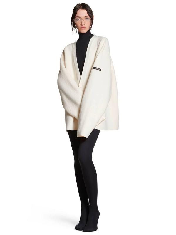 Balenciaga o1s1wg110226 Cardigan in White Size S / US 4 / IT 40 - 1 Thumbnail