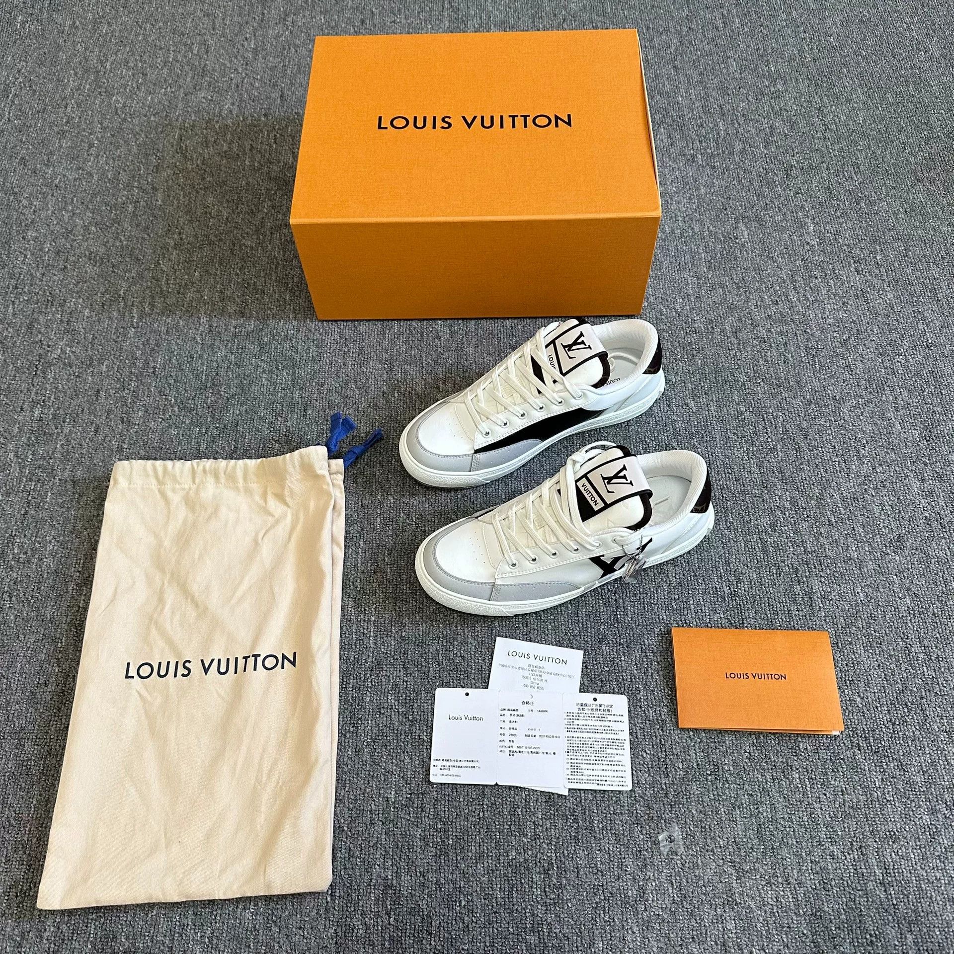 Louis Vuitton Louis Vuitton Charlie Low-Top Sneakers Size US 7 / EU 40 - 1 Thumbnail