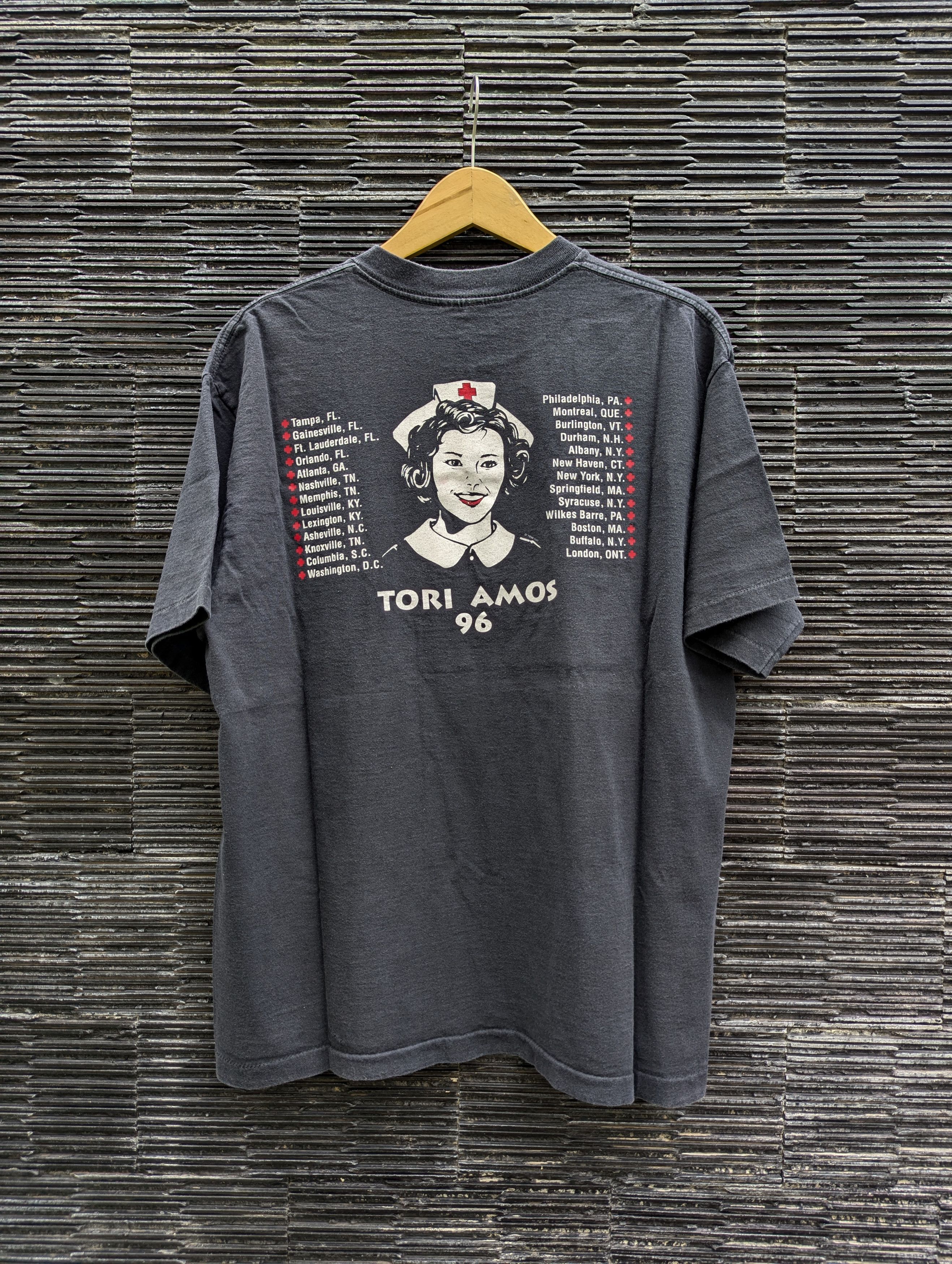 Band Tees Tori Amos - Recovering Christian Size US XL / EU 56 / 4 - 2 Thumbnail