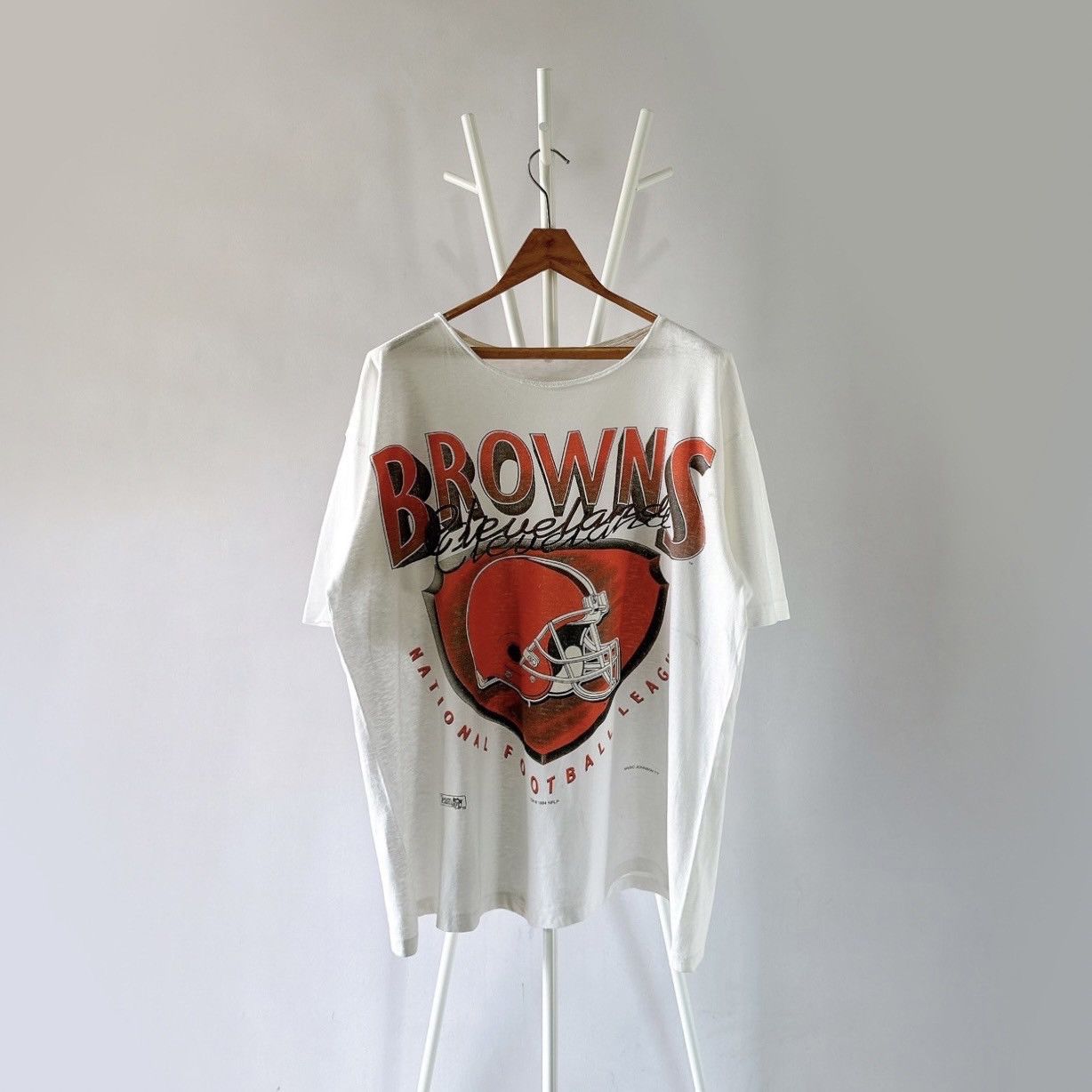 Vintage 90s Cleveland Brown NFL t-shirt/ XL Size US XL / EU 56 / 4 - 1 Thumbnail