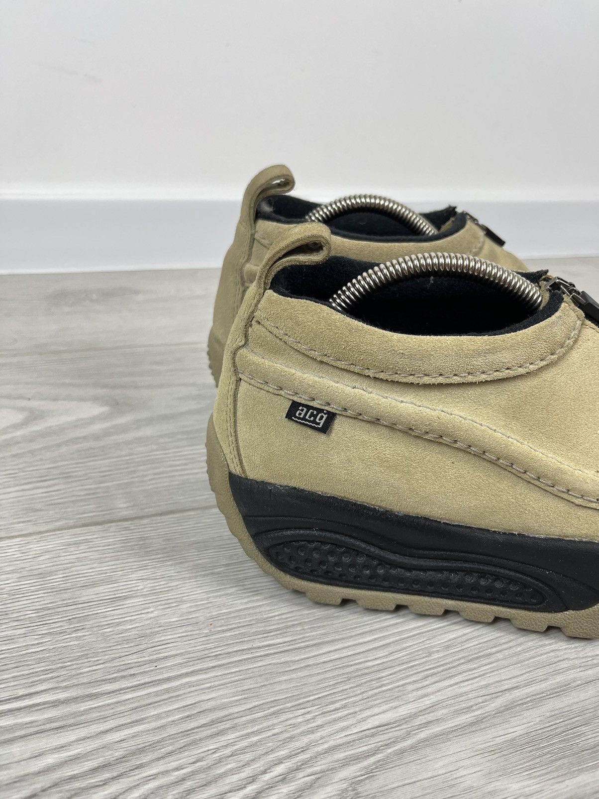 Vintage Rare Nike ACG IZY Vintage 00s Suede Beige Platform Zip Shoes Size US 8 / EU 41 - 5 Thumbnail