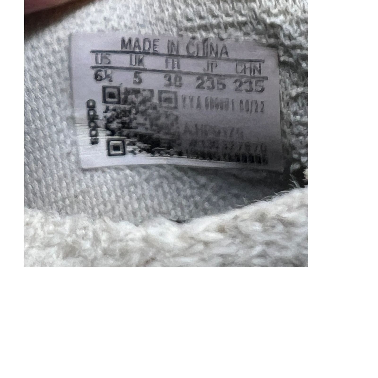 Adidas Adidas UltraBoost with Tencel Running Shoes Womans 6.5 Size US 6.5 / IT 36.5 - 7 Thumbnail
