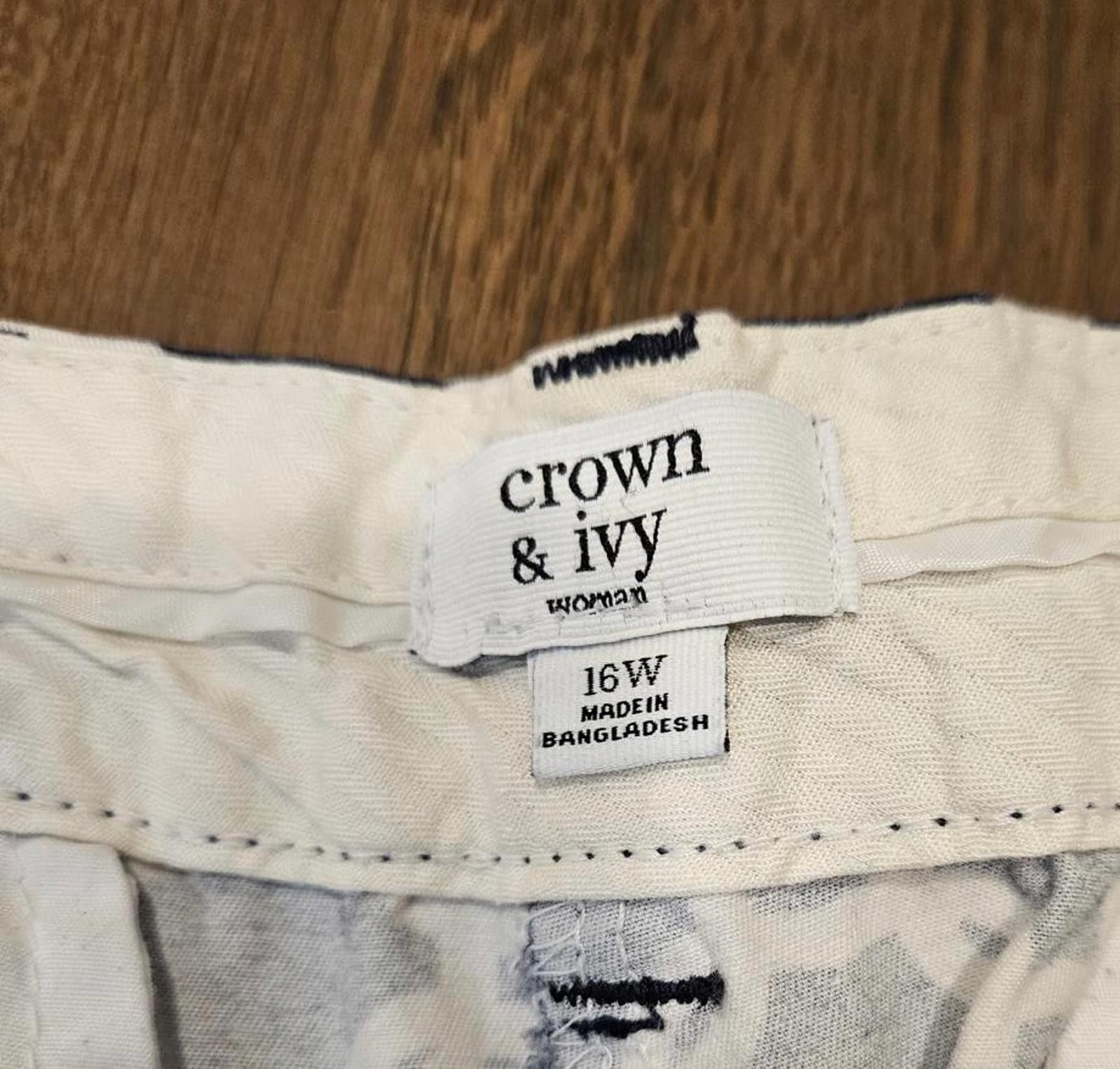 Designer Crown & Ivy Navy & White Geometric Pattern Shorts Size 38" / US 16 / IT 52 - 6 Thumbnail